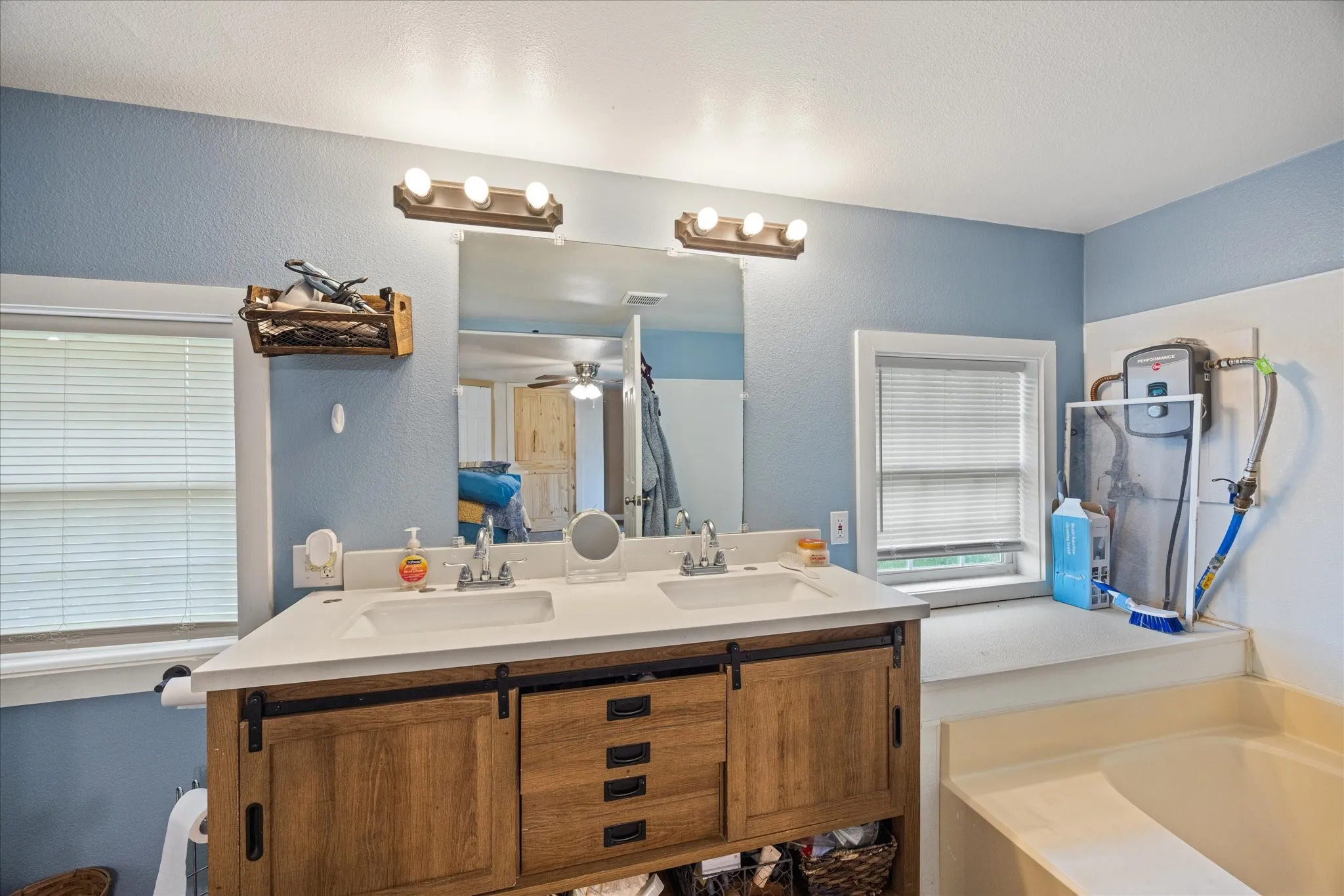 Manufactured Home For Sale in Somervell County , 1274 County Road 2019 B, Glen Rose, Texas 76043, 4 Bedroom, 2 Bathroom, Garage spaces, 2,800 Sqft, built in 0, mls#21253634, Real Estate Agent in Glen Rose, Homes For Sale in Somervell county, Homes For Sale in Glen Rose, Realtor in Glen Rose Texas, Real Estate Brokerage Independent Realty Texas, Luminita Cordes Realtor
