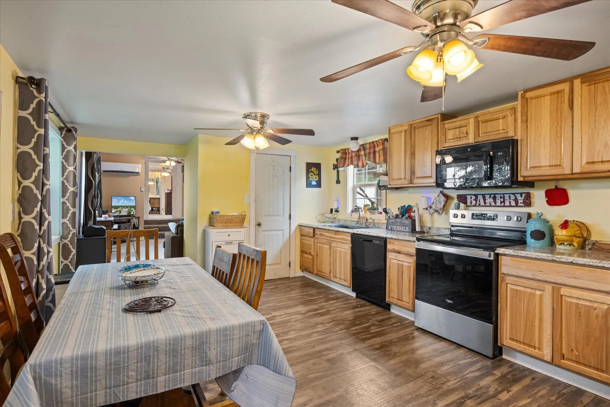 Manufactured Home For Sale in Somervell County , 1274 County Road 2019 B, Glen Rose, Texas 76043, 4 Bedroom, 2 Bathroom, Garage spaces, 2,800 Sqft, built in 0, mls#21253634, Real Estate Agent in Glen Rose, Homes For Sale in Somervell county, Homes For Sale in Glen Rose, Realtor in Glen Rose Texas, Real Estate Brokerage Independent Realty Texas, Luminita Cordes Realtor