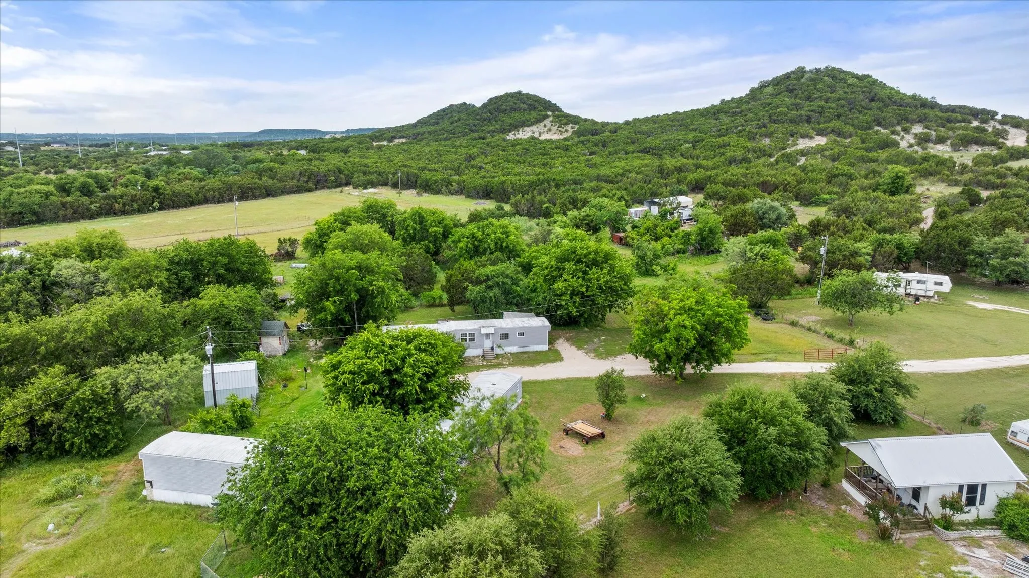 Manufactured Home For Sale in Somervell County , 1274 County Road 2019 B, Glen Rose, Texas 76043, 4 Bedroom, 2 Bathroom, Garage spaces, 2,800 Sqft, built in 0, mls#21253634, Real Estate Agent in Glen Rose, Homes For Sale in Somervell county, Homes For Sale in Glen Rose, Realtor in Glen Rose Texas, Real Estate Brokerage Independent Realty Texas, Luminita Cordes Realtor