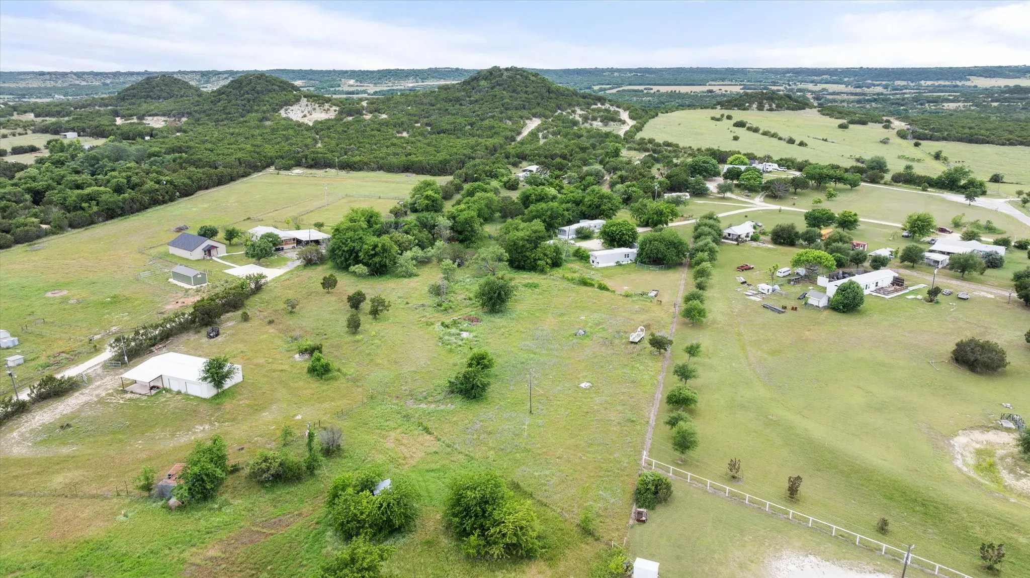 Manufactured Home For Sale in Somervell County , 1274 County Road 2019 B, Glen Rose, Texas 76043, 4 Bedroom, 2 Bathroom, Garage spaces, 2,800 Sqft, built in 0, mls#21253634, Real Estate Agent in Glen Rose, Homes For Sale in Somervell county, Homes For Sale in Glen Rose, Realtor in Glen Rose Texas, Real Estate Brokerage Independent Realty Texas, Luminita Cordes Realtor