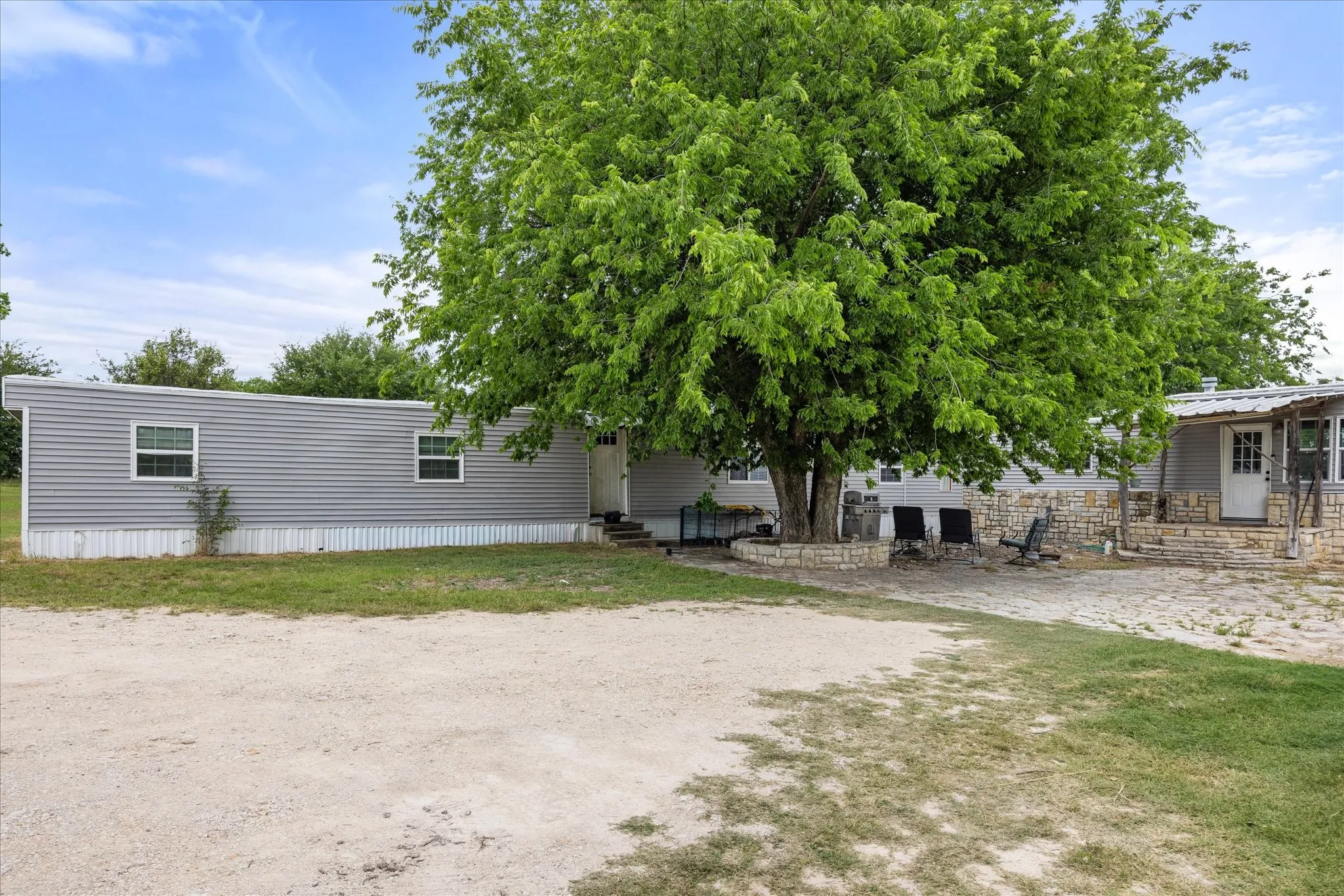 Manufactured Home For Sale in Somervell County , 1274 County Road 2019 B, Glen Rose, Texas 76043, 4 Bedroom, 2 Bathroom, Garage spaces, 2,800 Sqft, built in 0, mls#21253634, Real Estate Agent in Glen Rose, Homes For Sale in Somervell county, Homes For Sale in Glen Rose, Realtor in Glen Rose Texas, Real Estate Brokerage Independent Realty Texas, Luminita Cordes Realtor