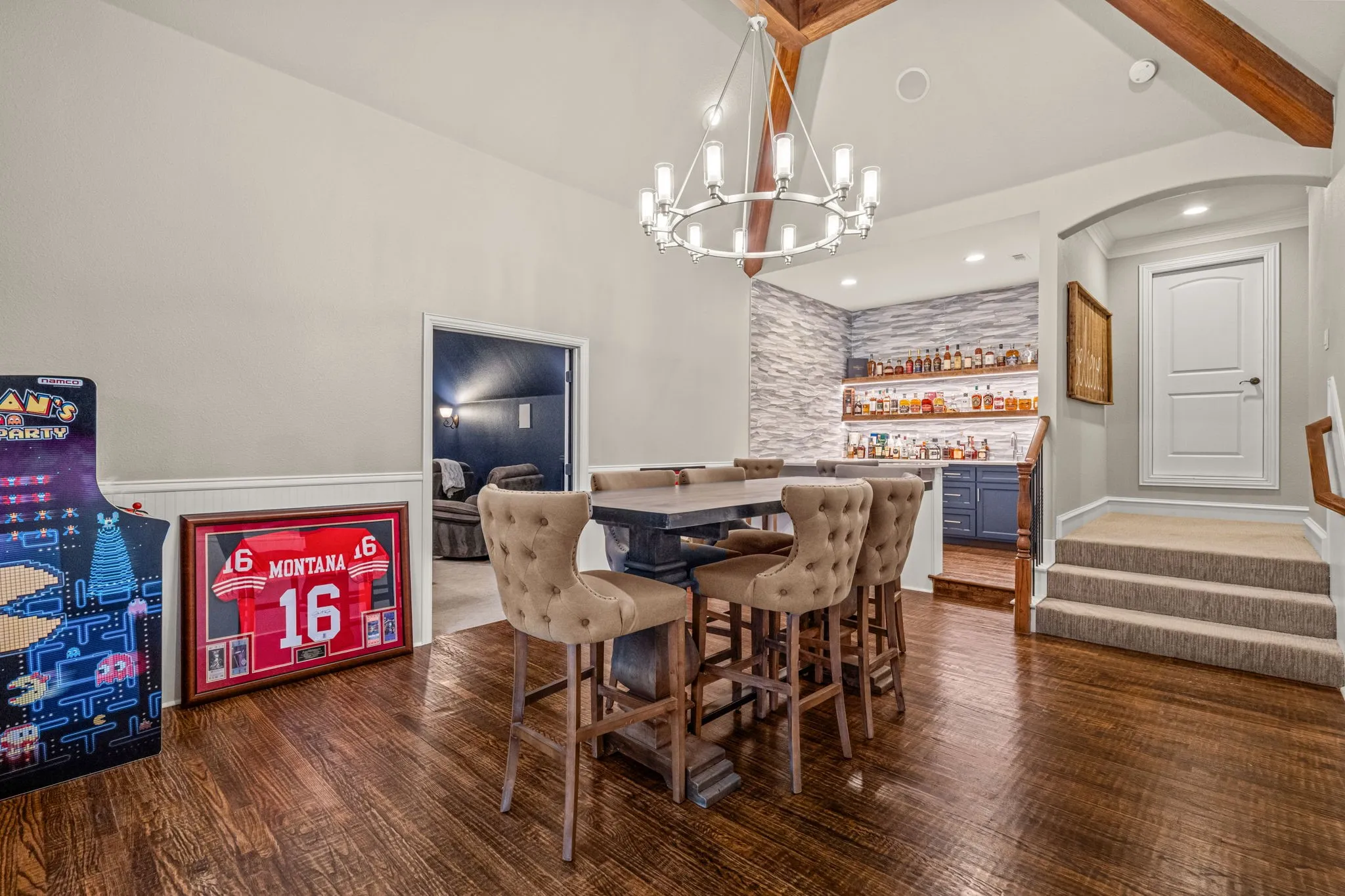 Single Family Residence For Sale in Tarrant County , 324 Oak Pointe Lane, Southlake, Texas 76092, 5 Bedroom, 6 Bathroom, 4 Garage spaces, 5,757 Sqft, built in 2005, mls#21259508, Real Estate Agent in Southlake, Homes For Sale in Tarrant county, Homes For Sale in Southlake, Realtor in Southlake Texas, Real Estate Brokerage Independent Realty Texas, Luminita Cordes Realtor