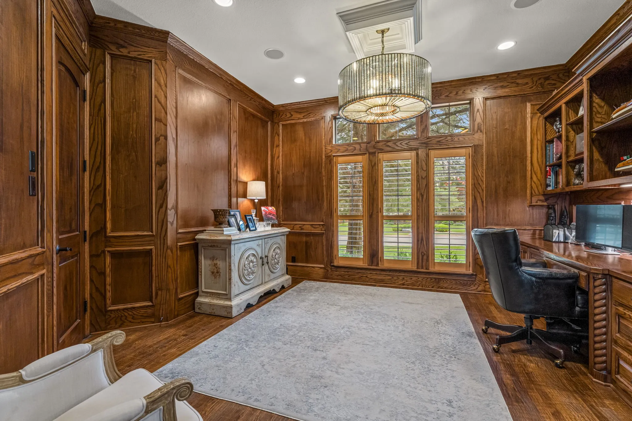 Single Family Residence For Sale in Tarrant County , 324 Oak Pointe Lane, Southlake, Texas 76092, 5 Bedroom, 6 Bathroom, 4 Garage spaces, 5,757 Sqft, built in 2005, mls#21259508, Real Estate Agent in Southlake, Homes For Sale in Tarrant county, Homes For Sale in Southlake, Realtor in Southlake Texas, Real Estate Brokerage Independent Realty Texas, Luminita Cordes Realtor