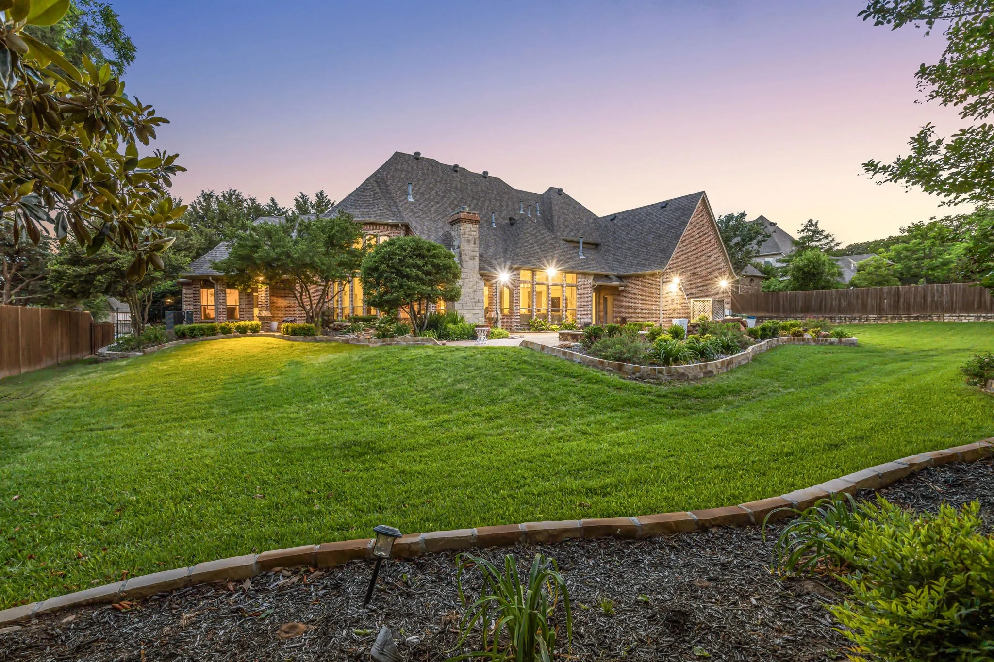 Single Family Residence For Sale in Tarrant County , 324 Oak Pointe Lane, Southlake, Texas 76092, 5 Bedroom, 6 Bathroom, 4 Garage spaces, 5,757 Sqft, built in 2005, mls#21259508, Real Estate Agent in Southlake, Homes For Sale in Tarrant county, Homes For Sale in Southlake, Realtor in Southlake Texas, Real Estate Brokerage Independent Realty Texas, Luminita Cordes Realtor