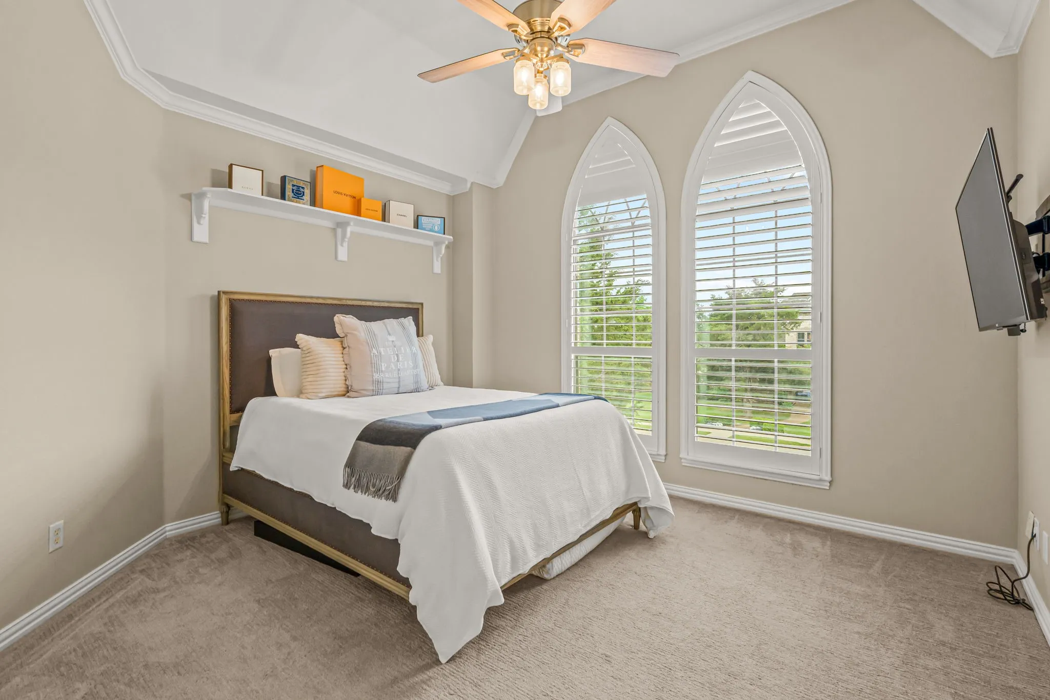 Single Family Residence For Sale in Tarrant County , 324 Oak Pointe Lane, Southlake, Texas 76092, 5 Bedroom, 6 Bathroom, 4 Garage spaces, 5,757 Sqft, built in 2005, mls#21259508, Real Estate Agent in Southlake, Homes For Sale in Tarrant county, Homes For Sale in Southlake, Realtor in Southlake Texas, Real Estate Brokerage Independent Realty Texas, Luminita Cordes Realtor