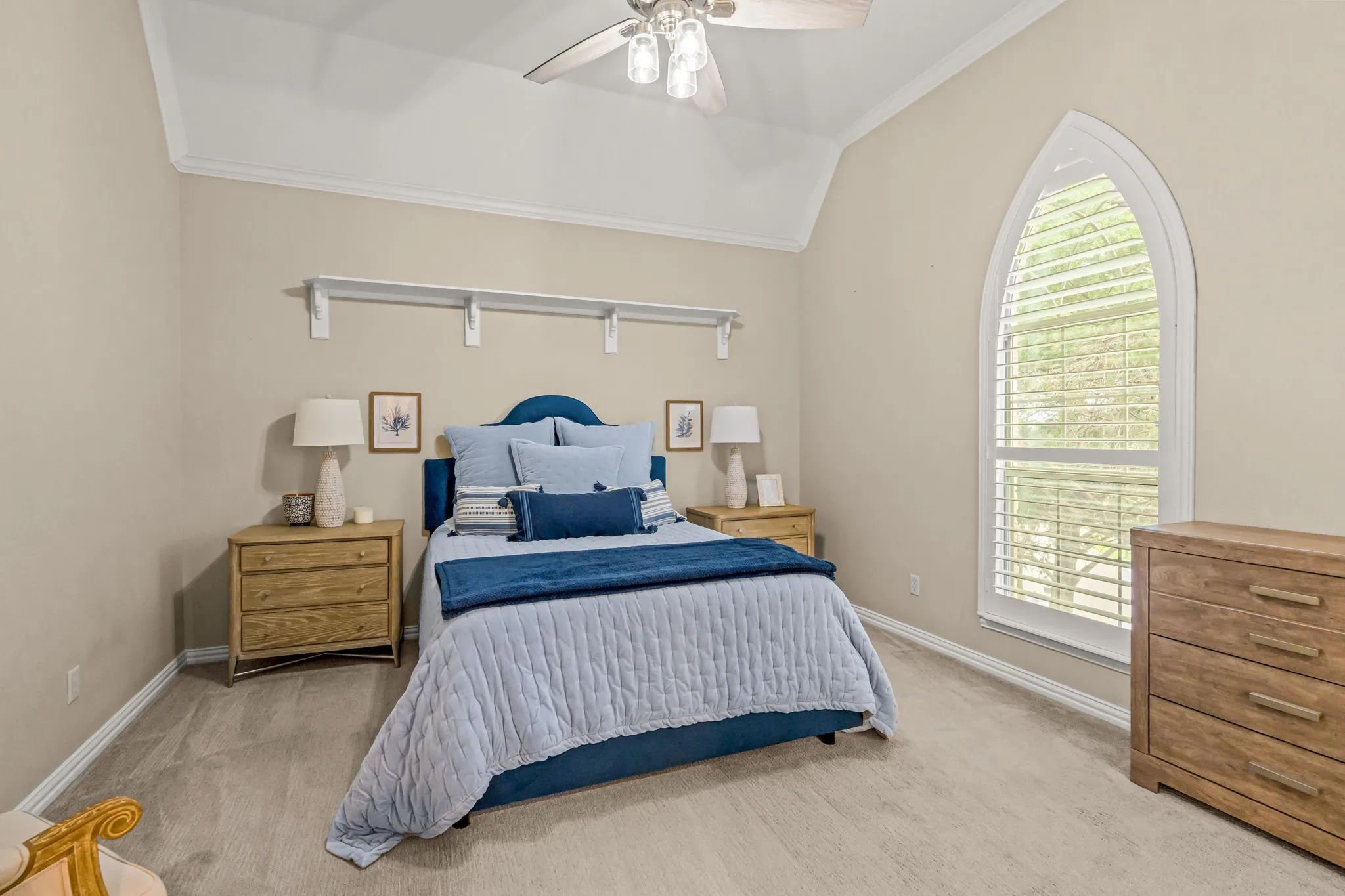 Single Family Residence For Sale in Tarrant County , 324 Oak Pointe Lane, Southlake, Texas 76092, 5 Bedroom, 6 Bathroom, 4 Garage spaces, 5,757 Sqft, built in 2005, mls#21259508, Real Estate Agent in Southlake, Homes For Sale in Tarrant county, Homes For Sale in Southlake, Realtor in Southlake Texas, Real Estate Brokerage Independent Realty Texas, Luminita Cordes Realtor