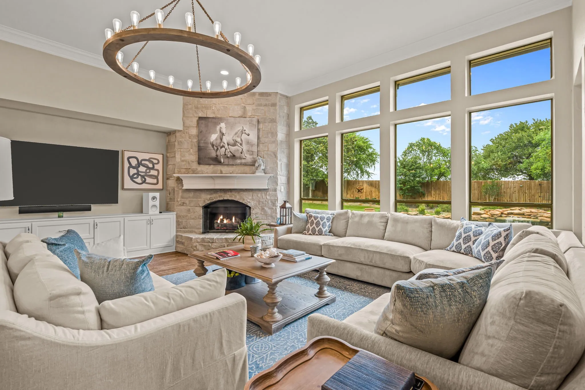 Single Family Residence For Sale in Tarrant County , 324 Oak Pointe Lane, Southlake, Texas 76092, 5 Bedroom, 6 Bathroom, 4 Garage spaces, 5,757 Sqft, built in 2005, mls#21259508, Real Estate Agent in Southlake, Homes For Sale in Tarrant county, Homes For Sale in Southlake, Realtor in Southlake Texas, Real Estate Brokerage Independent Realty Texas, Luminita Cordes Realtor