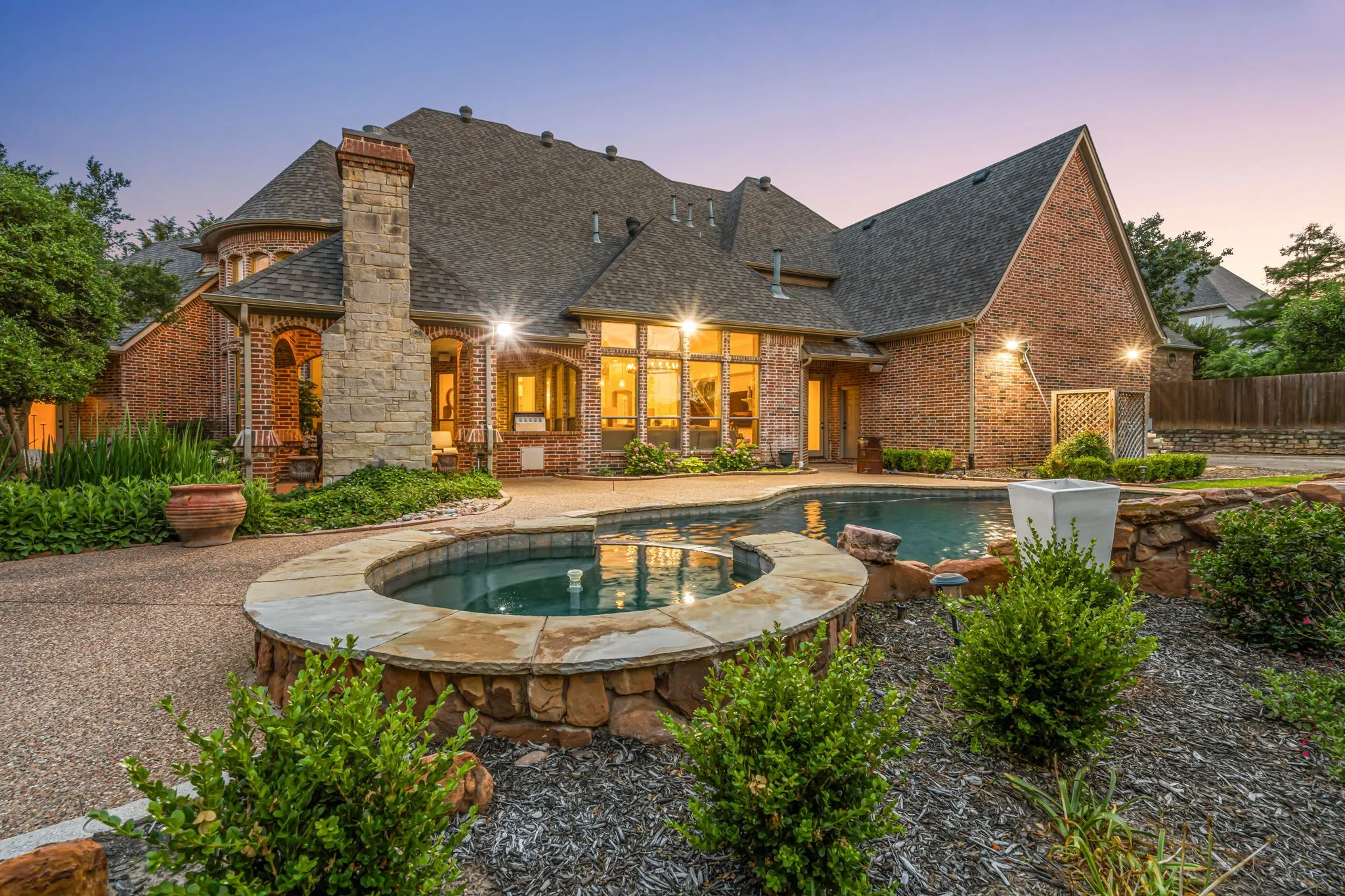 Single Family Residence For Sale in Tarrant County , 324 Oak Pointe Lane, Southlake, Texas 76092, 5 Bedroom, 6 Bathroom, 4 Garage spaces, 5,757 Sqft, built in 2005, mls#21259508, Real Estate Agent in Southlake, Homes For Sale in Tarrant county, Homes For Sale in Southlake, Realtor in Southlake Texas, Real Estate Brokerage Independent Realty Texas, Luminita Cordes Realtor