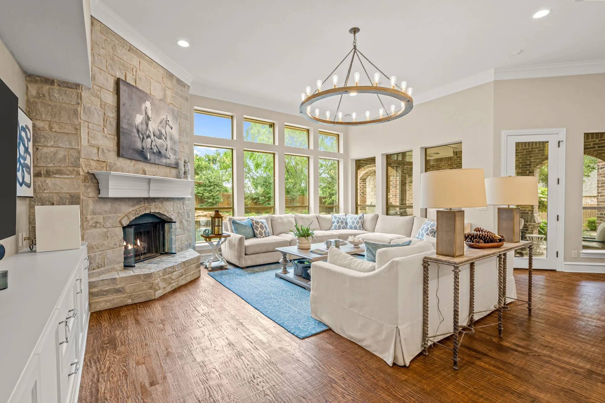 Single Family Residence For Sale in Tarrant County , 324 Oak Pointe Lane, Southlake, Texas 76092, 5 Bedroom, 6 Bathroom, 4 Garage spaces, 5,757 Sqft, built in 2005, mls#21259508, Real Estate Agent in Southlake, Homes For Sale in Tarrant county, Homes For Sale in Southlake, Realtor in Southlake Texas, Real Estate Brokerage Independent Realty Texas, Luminita Cordes Realtor