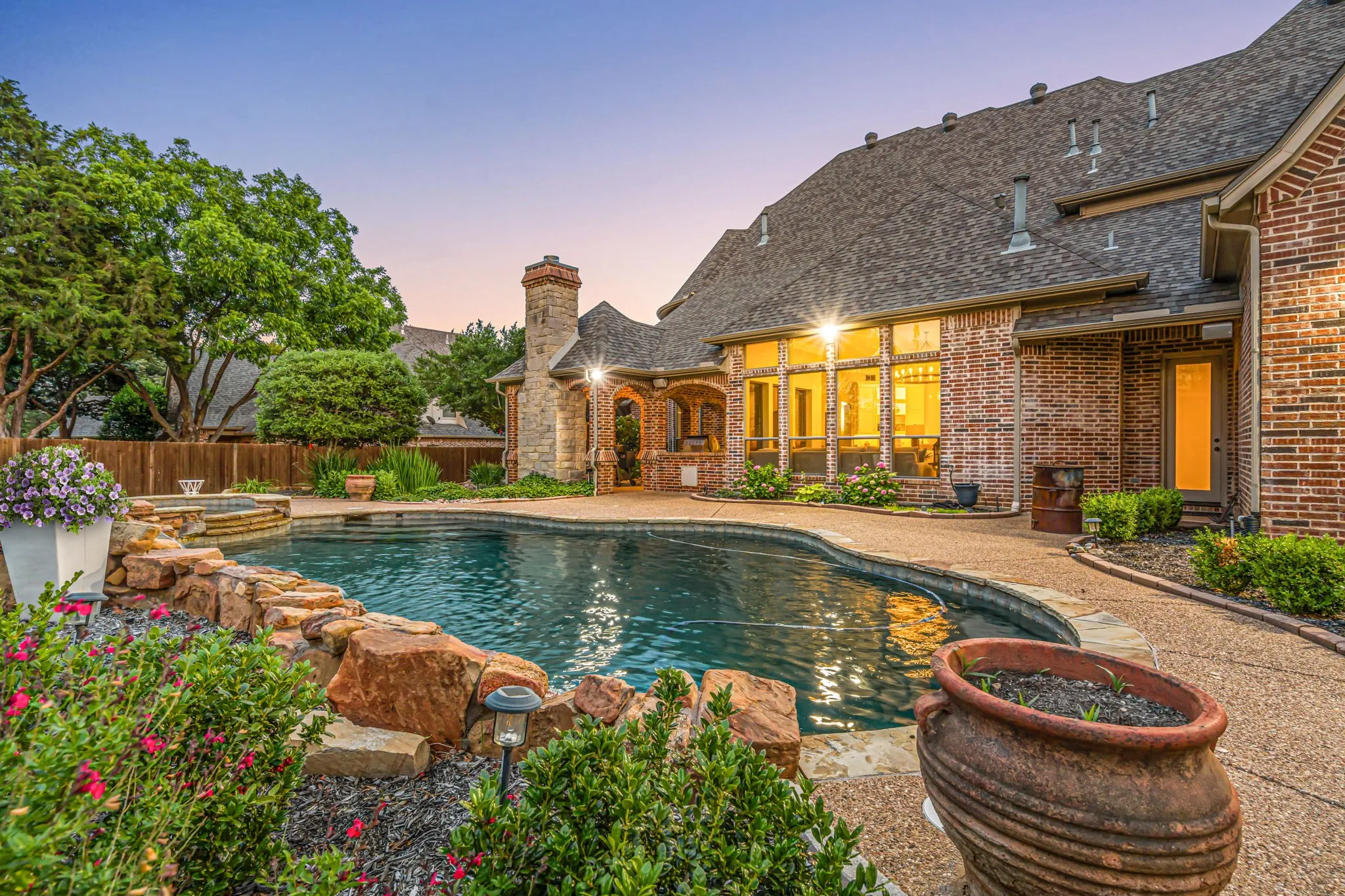Single Family Residence For Sale in Tarrant County , 324 Oak Pointe Lane, Southlake, Texas 76092, 5 Bedroom, 6 Bathroom, 4 Garage spaces, 5,757 Sqft, built in 2005, mls#21259508, Real Estate Agent in Southlake, Homes For Sale in Tarrant county, Homes For Sale in Southlake, Realtor in Southlake Texas, Real Estate Brokerage Independent Realty Texas, Luminita Cordes Realtor