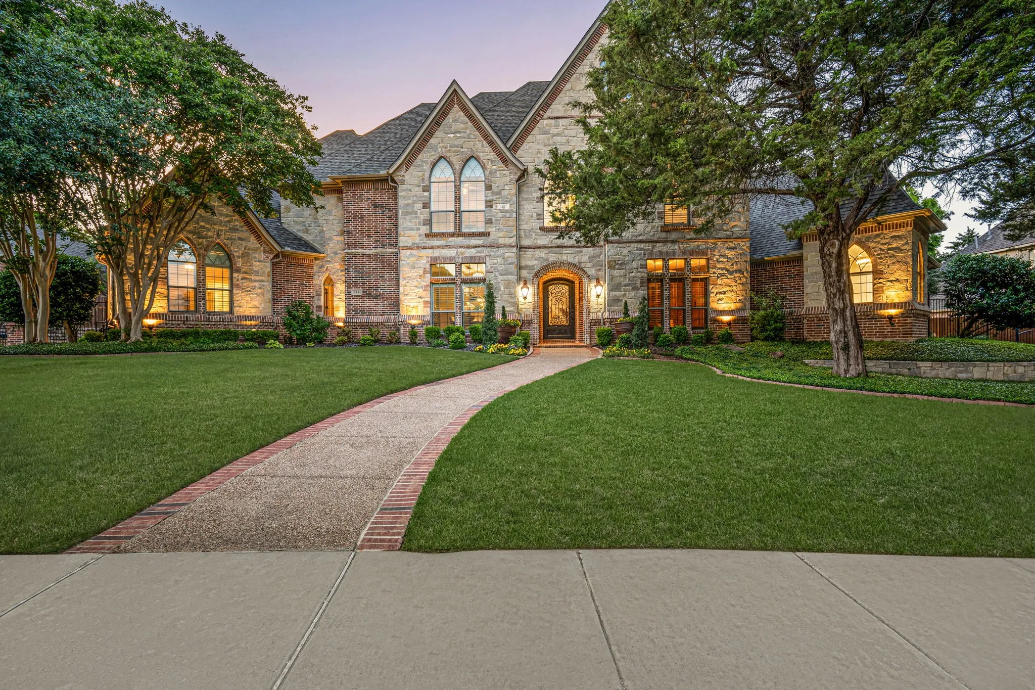 Single Family Residence For Sale in Tarrant County , 324 Oak Pointe Lane, Southlake, Texas 76092, 5 Bedroom, 6 Bathroom, 4 Garage spaces, 5,757 Sqft, built in 2005, mls#21259508, Real Estate Agent in Southlake, Homes For Sale in Tarrant county, Homes For Sale in Southlake, Realtor in Southlake Texas, Real Estate Brokerage Independent Realty Texas, Luminita Cordes Realtor