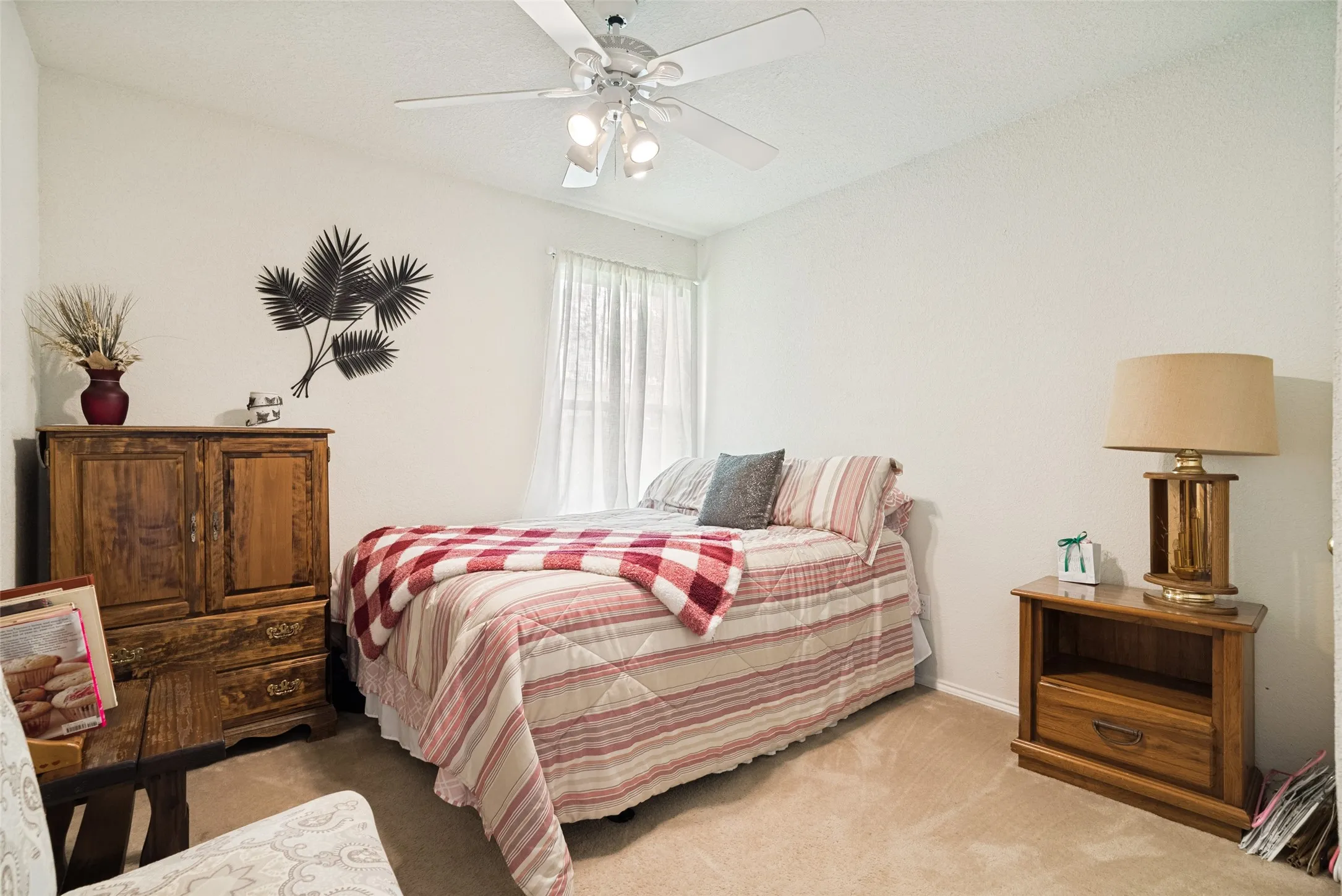 Single Family Residence For Sale in Johnson County , 1005 Darren Drive, Burleson, Texas 76028, 4 Bedroom, 2 Bathroom, 2 Garage spaces, 1,909 Sqft, built in 1999, mls#21281296, Real Estate Agent in Burleson, Homes For Sale in Johnson county, Homes For Sale in Burleson, Realtor in Burleson Texas, Real Estate Brokerage Independent Realty Texas, Luminita Cordes Realtor