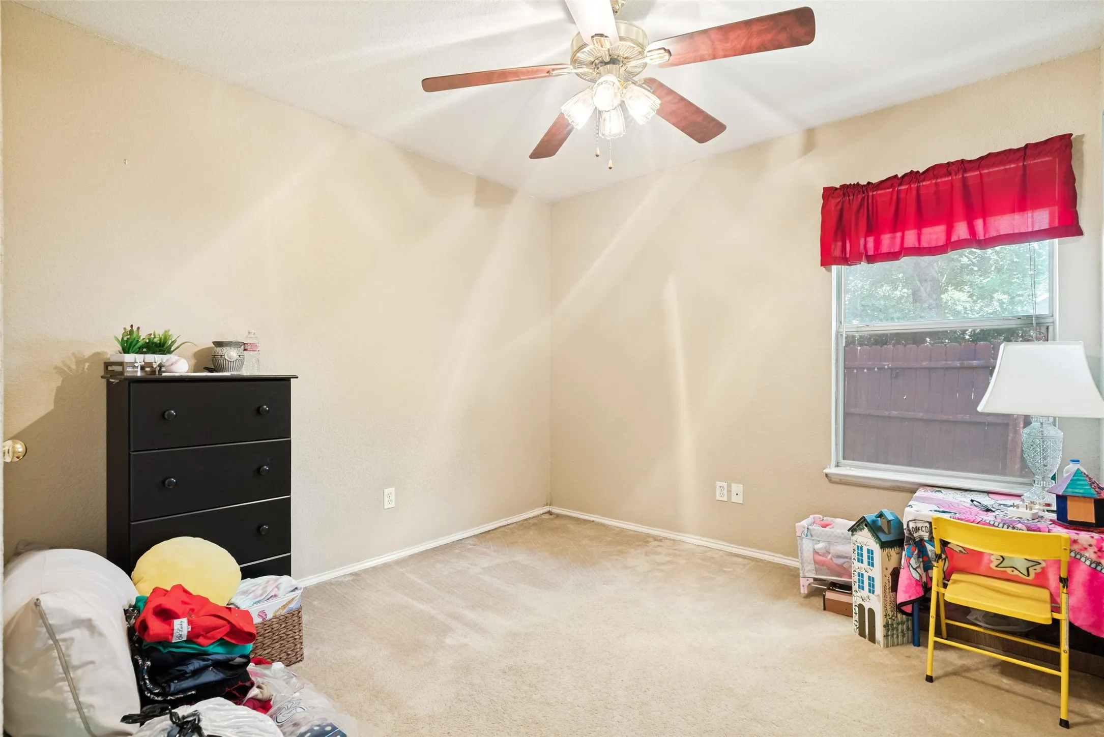 Single Family Residence For Sale in Johnson County , 1005 Darren Drive, Burleson, Texas 76028, 4 Bedroom, 2 Bathroom, 2 Garage spaces, 1,909 Sqft, built in 1999, mls#21281296, Real Estate Agent in Burleson, Homes For Sale in Johnson county, Homes For Sale in Burleson, Realtor in Burleson Texas, Real Estate Brokerage Independent Realty Texas, Luminita Cordes Realtor