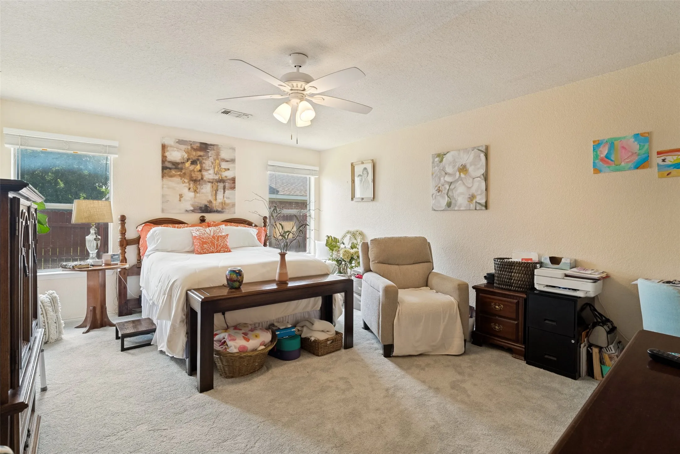 Single Family Residence For Sale in Johnson County , 1005 Darren Drive, Burleson, Texas 76028, 4 Bedroom, 2 Bathroom, 2 Garage spaces, 1,909 Sqft, built in 1999, mls#21281296, Real Estate Agent in Burleson, Homes For Sale in Johnson county, Homes For Sale in Burleson, Realtor in Burleson Texas, Real Estate Brokerage Independent Realty Texas, Luminita Cordes Realtor