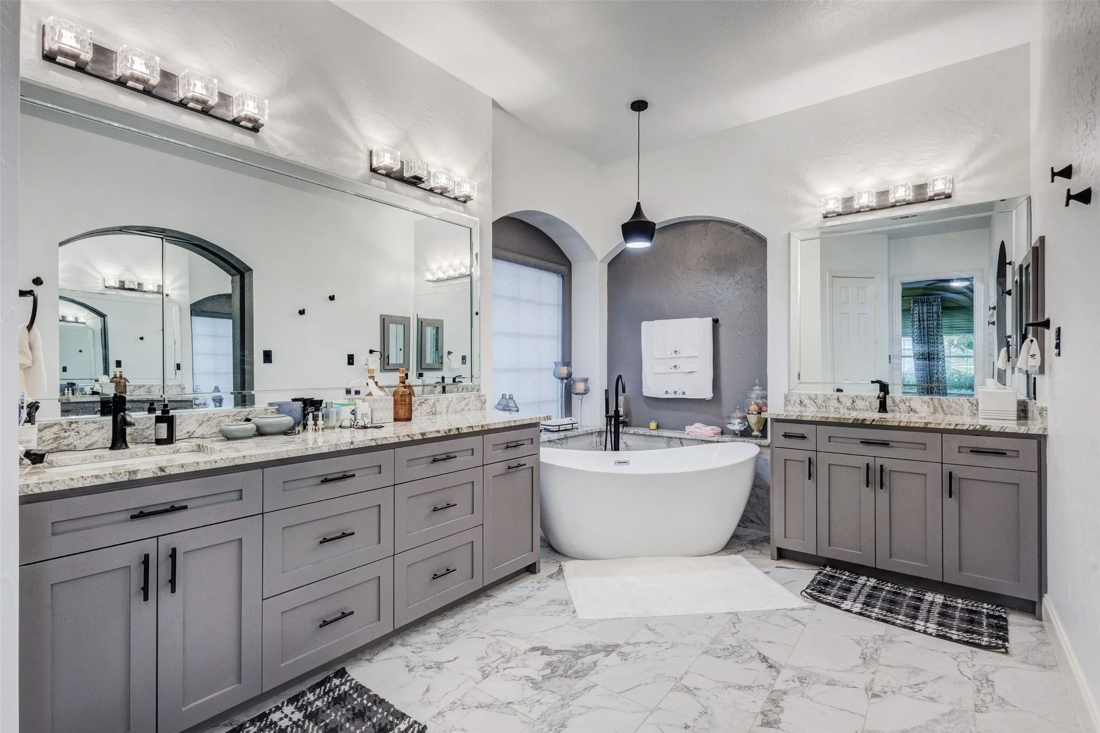 Single Family Residence For Sale in Collin County , 1226 Waterford Way, Allen, Texas 75013, 6 Bedrooms, 5 Bathrooms, 2 Garage spaces, 4,796 Sqft, built in 2004, Price $875,000, mls#21281297, Real Estate Agent in Allen, Homes For Sale in Collin county, Homes For Sale in Allen, Realtor in Allen Texas, Real Estate Brokerage Independent Realty Texas, Luminita Cordes Realtor