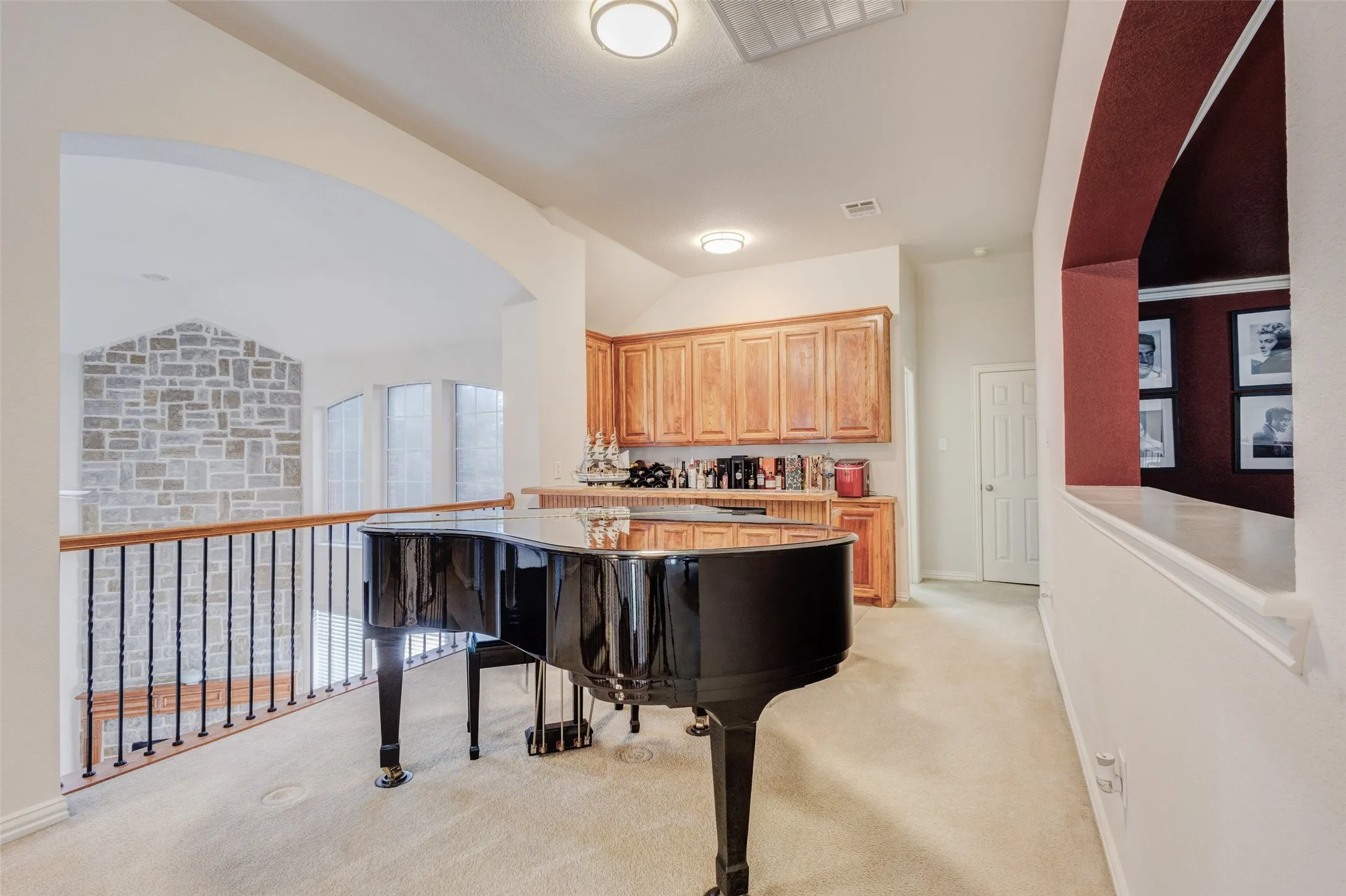 Single Family Residence For Sale in Collin County , 1226 Waterford Way, Allen, Texas 75013, 6 Bedrooms, 5 Bathrooms, 2 Garage spaces, 4,796 Sqft, built in 2004, Price $875,000, mls#21281297, Real Estate Agent in Allen, Homes For Sale in Collin county, Homes For Sale in Allen, Realtor in Allen Texas, Real Estate Brokerage Independent Realty Texas, Luminita Cordes Realtor