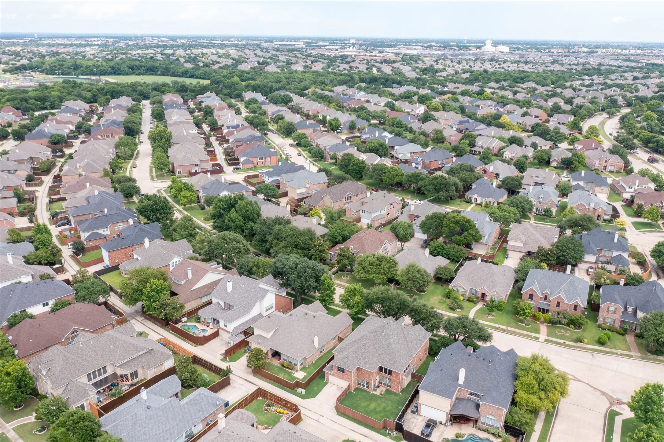 Single Family Residence For Sale in Collin County , 1226 Waterford Way, Allen, Texas 75013, 6 Bedrooms, 5 Bathrooms, 2 Garage spaces, 4,796 Sqft, built in 2004, Price $875,000, mls#21281297, Real Estate Agent in Allen, Homes For Sale in Collin county, Homes For Sale in Allen, Realtor in Allen Texas, Real Estate Brokerage Independent Realty Texas, Luminita Cordes Realtor