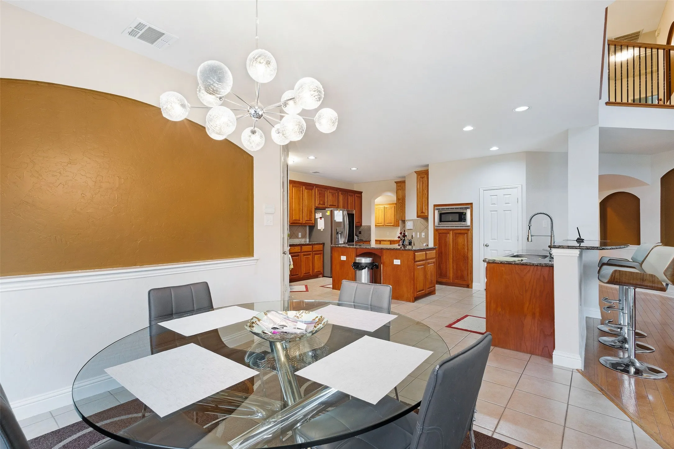 Single Family Residence For Sale in Collin County , 1226 Waterford Way, Allen, Texas 75013, 6 Bedrooms, 5 Bathrooms, 2 Garage spaces, 4,796 Sqft, built in 2004, Price $875,000, mls#21281297, Real Estate Agent in Allen, Homes For Sale in Collin county, Homes For Sale in Allen, Realtor in Allen Texas, Real Estate Brokerage Independent Realty Texas, Luminita Cordes Realtor