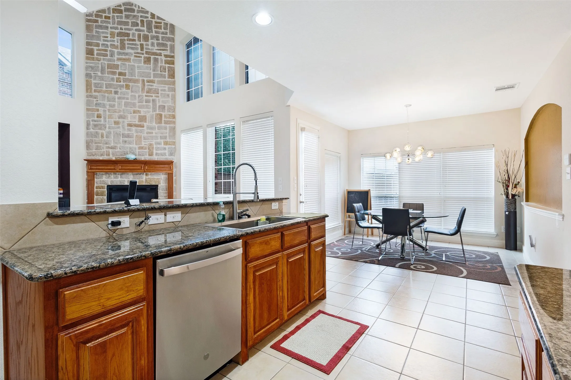 Single Family Residence For Sale in Collin County , 1226 Waterford Way, Allen, Texas 75013, 6 Bedrooms, 5 Bathrooms, 2 Garage spaces, 4,796 Sqft, built in 2004, Price $875,000, mls#21281297, Real Estate Agent in Allen, Homes For Sale in Collin county, Homes For Sale in Allen, Realtor in Allen Texas, Real Estate Brokerage Independent Realty Texas, Luminita Cordes Realtor