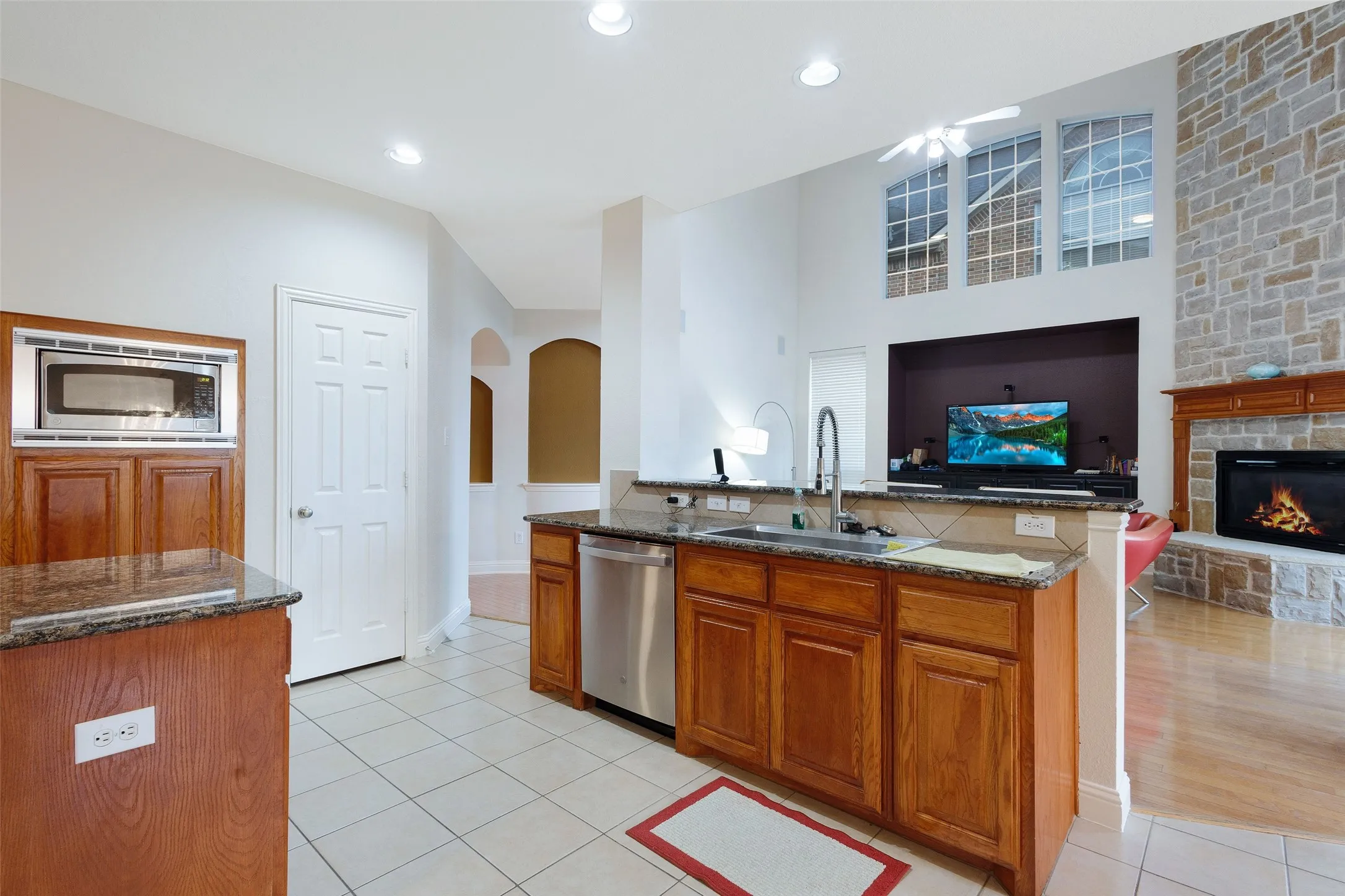 Single Family Residence For Sale in Collin County , 1226 Waterford Way, Allen, Texas 75013, 6 Bedrooms, 5 Bathrooms, 2 Garage spaces, 4,796 Sqft, built in 2004, Price $875,000, mls#21281297, Real Estate Agent in Allen, Homes For Sale in Collin county, Homes For Sale in Allen, Realtor in Allen Texas, Real Estate Brokerage Independent Realty Texas, Luminita Cordes Realtor