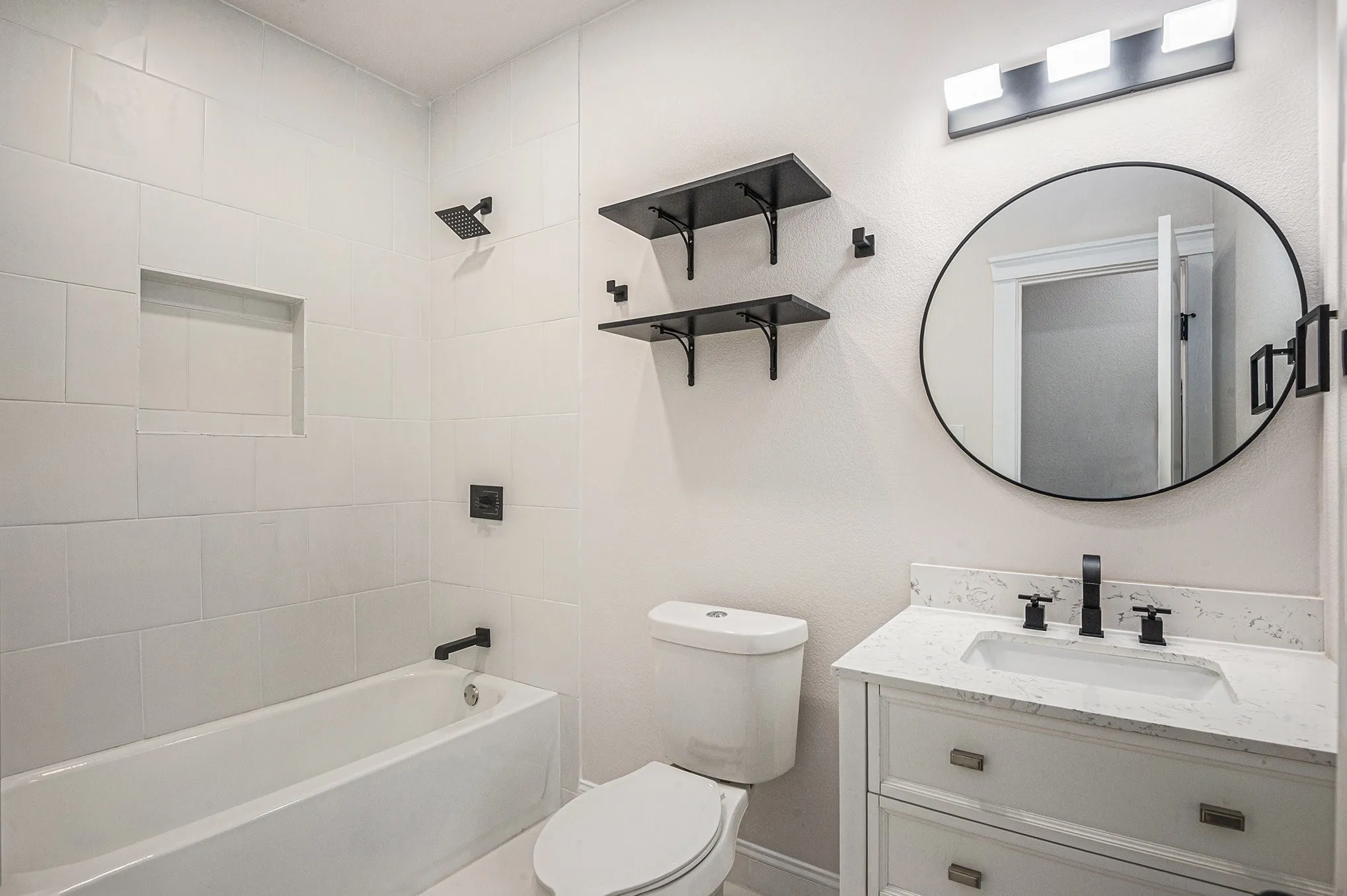 Single Family Residence For Sale in Wise County , 290 E Aurora Street, Rhome, Texas 76078, 3 Bedroom, 3 Bathroom, Garage spaces, 2,025 Sqft, built in 2022, mls#21281274, Real Estate Agent in Rhome, Homes For Sale in Wise county, Homes For Sale in Rhome, Realtor in Rhome Texas, Real Estate Brokerage Independent Realty Texas, Luminita Cordes Realtor