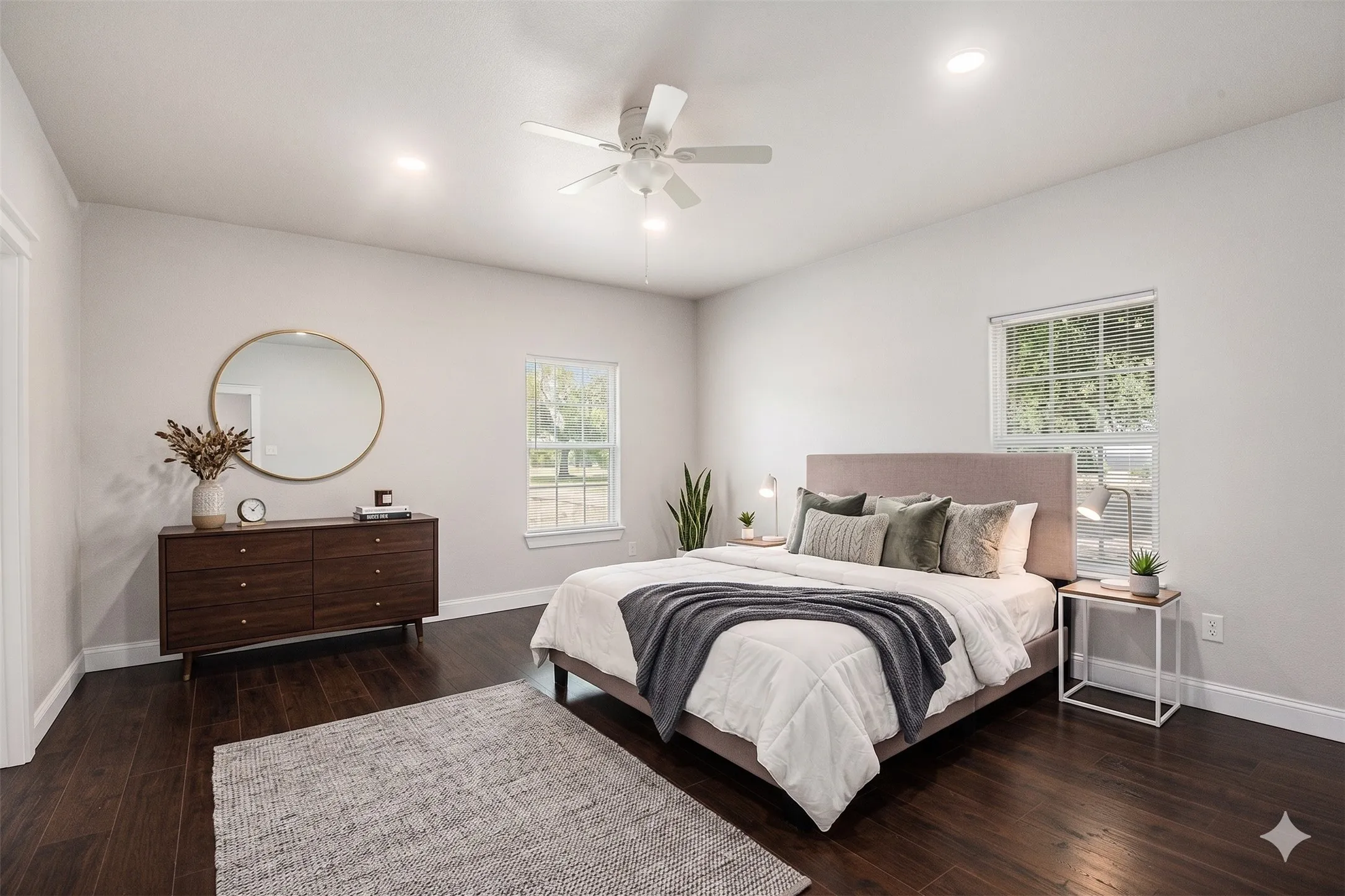 Single Family Residence For Sale in Wise County , 290 E Aurora Street, Rhome, Texas 76078, 3 Bedroom, 3 Bathroom, Garage spaces, 2,025 Sqft, built in 2022, mls#21281274, Real Estate Agent in Rhome, Homes For Sale in Wise county, Homes For Sale in Rhome, Realtor in Rhome Texas, Real Estate Brokerage Independent Realty Texas, Luminita Cordes Realtor