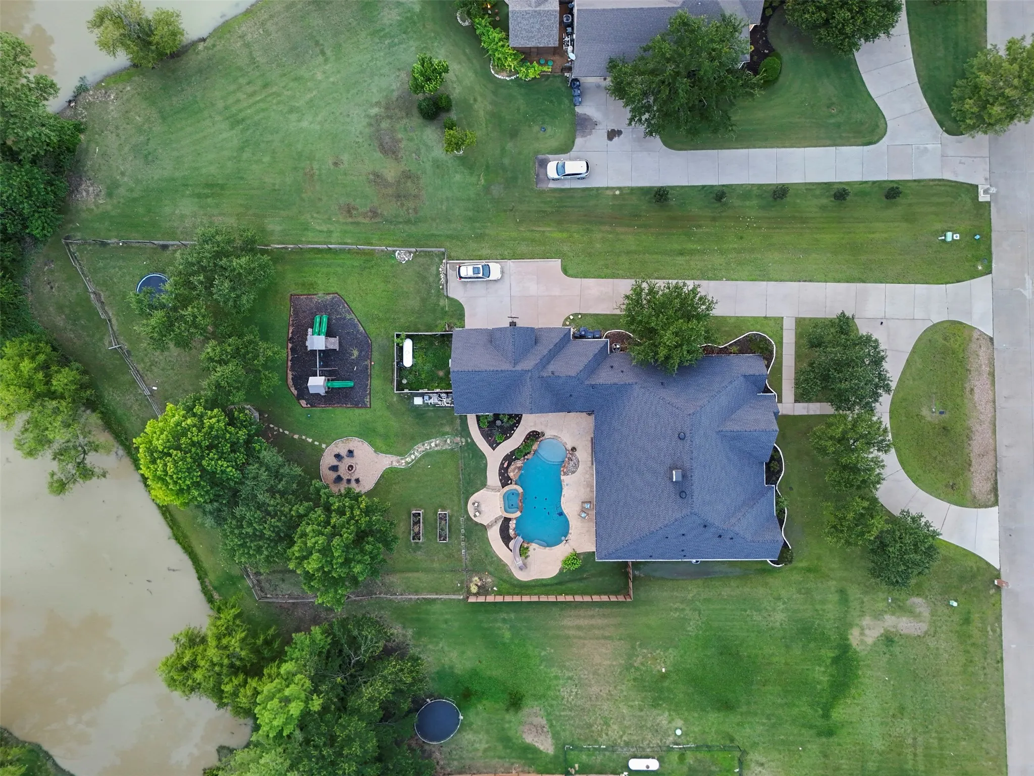 Single Family Residence For Sale in Collin County , 1504 Brook Lane, Celina, Texas 75009, 4 Bedrooms, 4 Bathrooms, 4 Garage spaces, 3,896 Sqft, built in 2001, Price $1,350,000, mls#21281358, Real Estate Agent in Celina, Homes For Sale in Collin county, Homes For Sale in Celina, Realtor in Celina Texas, Real Estate Brokerage Independent Realty Texas, Luminita Cordes Realtor