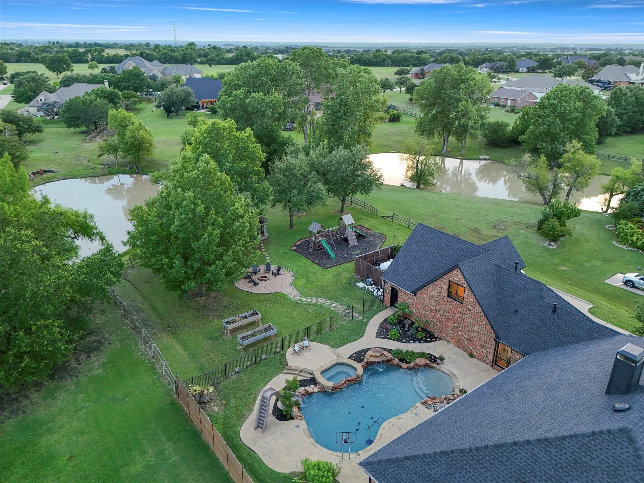 Single Family Residence For Sale in Collin County , 1504 Brook Lane, Celina, Texas 75009, 4 Bedrooms, 4 Bathrooms, 4 Garage spaces, 3,896 Sqft, built in 2001, Price $1,350,000, mls#21281358, Real Estate Agent in Celina, Homes For Sale in Collin county, Homes For Sale in Celina, Realtor in Celina Texas, Real Estate Brokerage Independent Realty Texas, Luminita Cordes Realtor