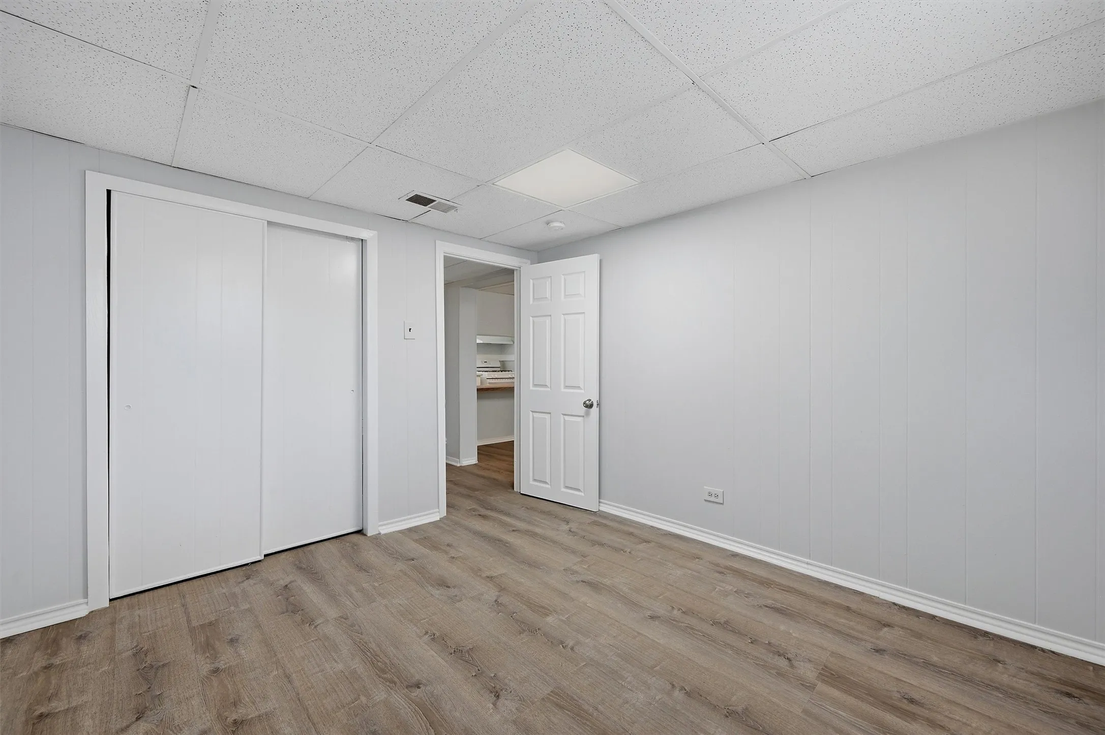 Duplex For Rent in Grayson County , 310 S Barrett Avenue 101, Denison, Texas 75020, 1 Bedroom, 1 Bathroom, Garage spaces, 627 Sqft, built in 1943, mls#21281380, Real Estate Agent in Denison, Homes For Rent in Grayson county, Homes For Rent in Denison, Realtor in Denison Texas, Real Estate Brokerage Independent Realty Texas, Luminita Cordes Realtor