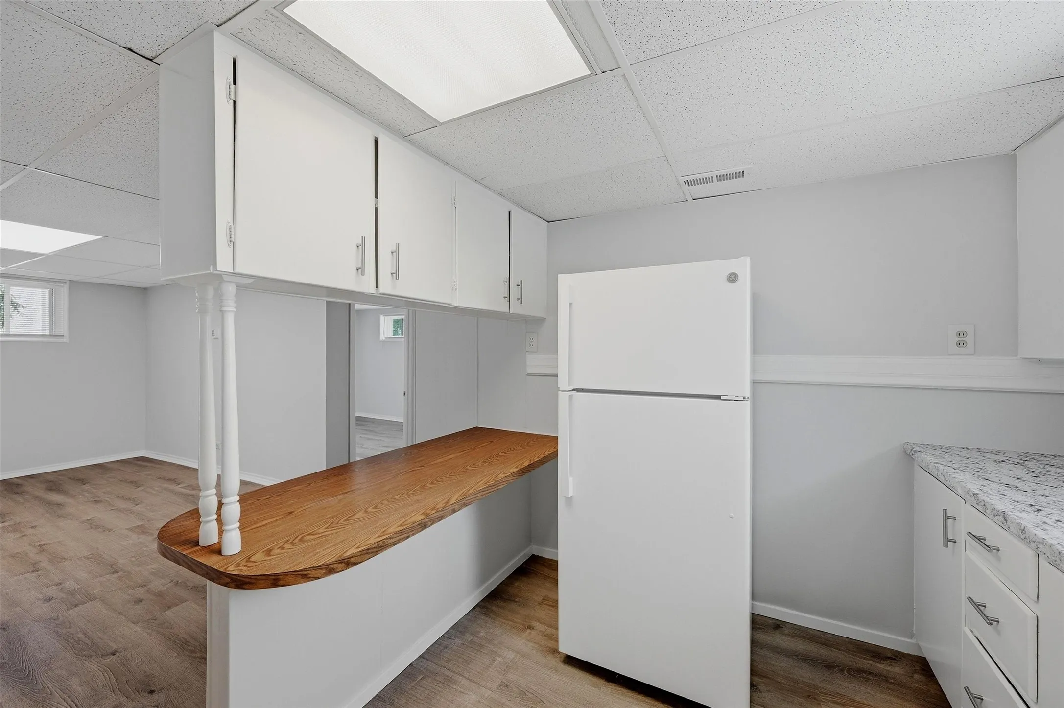 Duplex For Rent in Grayson County , 310 S Barrett Avenue 101, Denison, Texas 75020, 1 Bedroom, 1 Bathroom, Garage spaces, 627 Sqft, built in 1943, mls#21281380, Real Estate Agent in Denison, Homes For Rent in Grayson county, Homes For Rent in Denison, Realtor in Denison Texas, Real Estate Brokerage Independent Realty Texas, Luminita Cordes Realtor