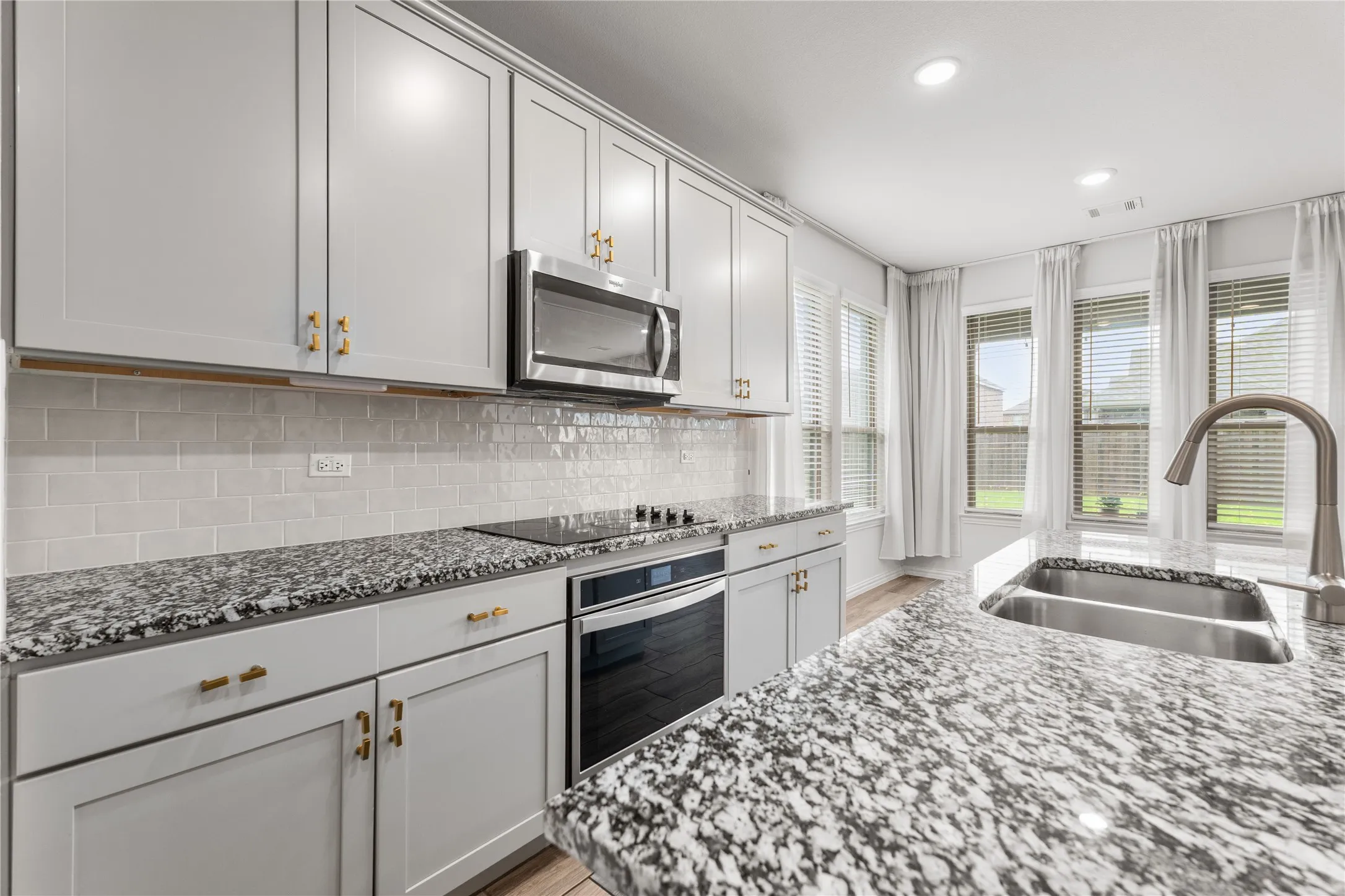 Single Family Residence For Sale in Ellis County , 870 Cavalcade Drive, Ferris, Texas 75125, 4 Bedroom, 3 Bathroom, 2 Garage spaces, 2,968 Sqft, built in 2022, mls#21280324, Real Estate Agent in Ferris, Homes For Sale in Ellis county, Homes For Sale in Ferris, Realtor in Ferris Texas, Real Estate Brokerage Independent Realty Texas, Luminita Cordes Realtor