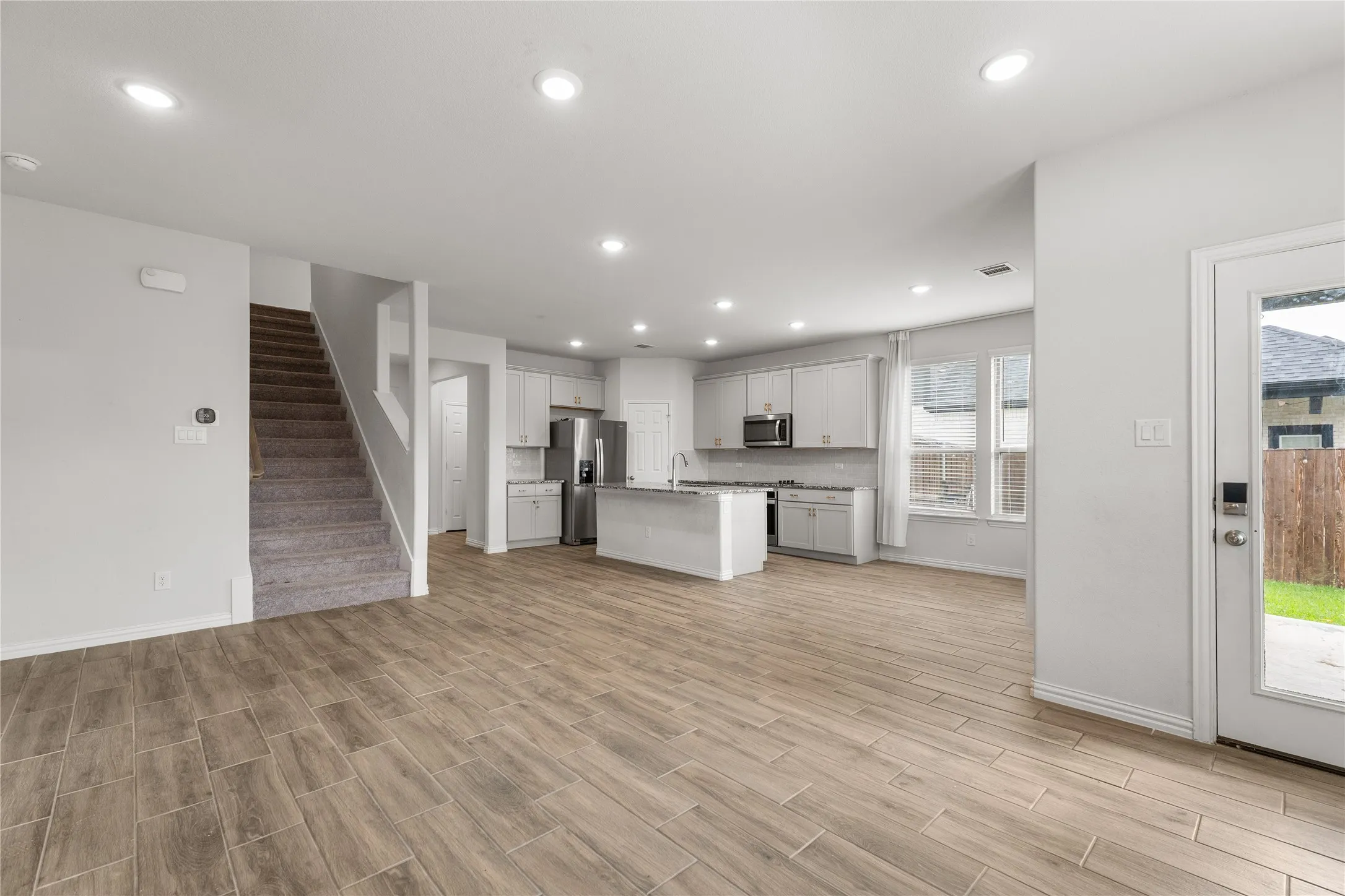 Single Family Residence For Sale in Ellis County , 870 Cavalcade Drive, Ferris, Texas 75125, 4 Bedroom, 3 Bathroom, 2 Garage spaces, 2,968 Sqft, built in 2022, mls#21280324, Real Estate Agent in Ferris, Homes For Sale in Ellis county, Homes For Sale in Ferris, Realtor in Ferris Texas, Real Estate Brokerage Independent Realty Texas, Luminita Cordes Realtor