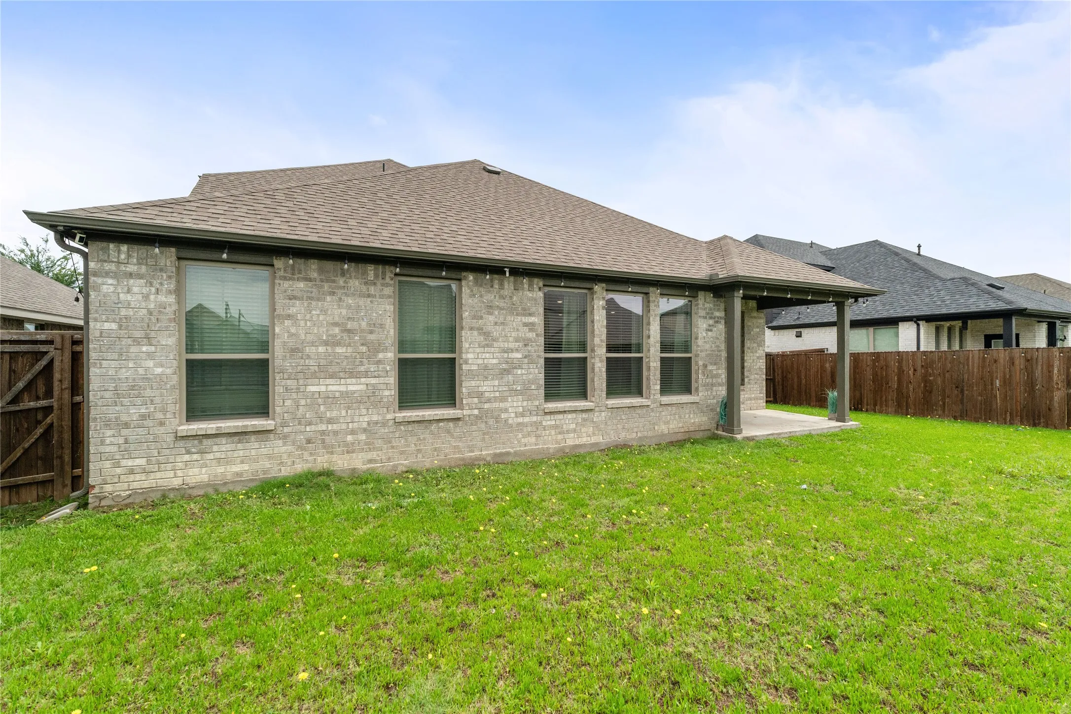 Single Family Residence For Sale in Ellis County , 870 Cavalcade Drive, Ferris, Texas 75125, 4 Bedroom, 3 Bathroom, 2 Garage spaces, 2,968 Sqft, built in 2022, mls#21280324, Real Estate Agent in Ferris, Homes For Sale in Ellis county, Homes For Sale in Ferris, Realtor in Ferris Texas, Real Estate Brokerage Independent Realty Texas, Luminita Cordes Realtor