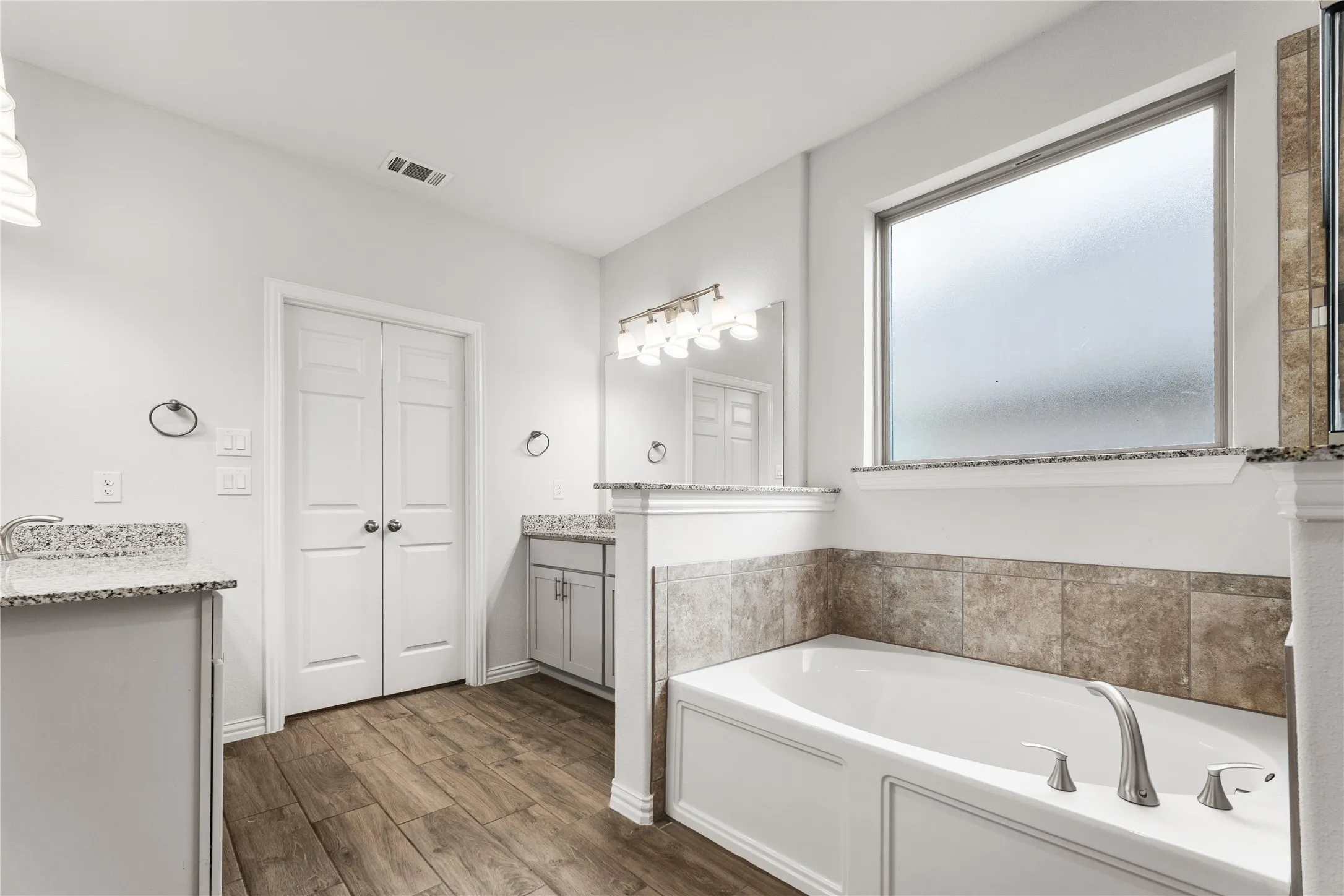 Single Family Residence For Sale in Ellis County , 870 Cavalcade Drive, Ferris, Texas 75125, 4 Bedroom, 3 Bathroom, 2 Garage spaces, 2,968 Sqft, built in 2022, mls#21280324, Real Estate Agent in Ferris, Homes For Sale in Ellis county, Homes For Sale in Ferris, Realtor in Ferris Texas, Real Estate Brokerage Independent Realty Texas, Luminita Cordes Realtor