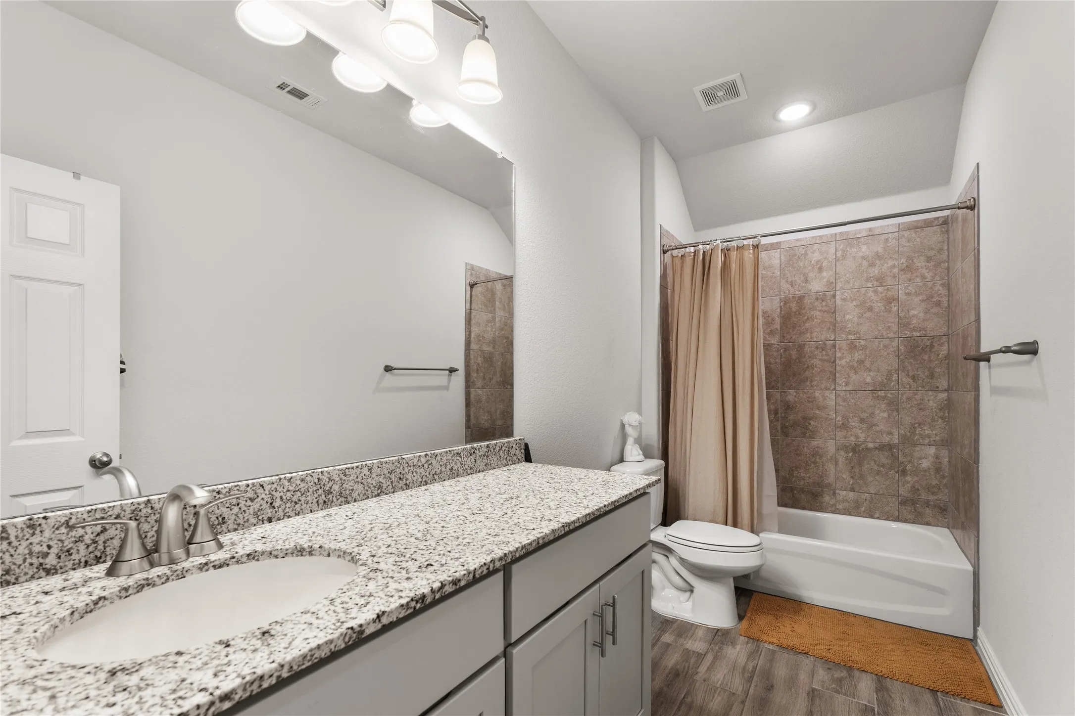 Upstairs Bathroom