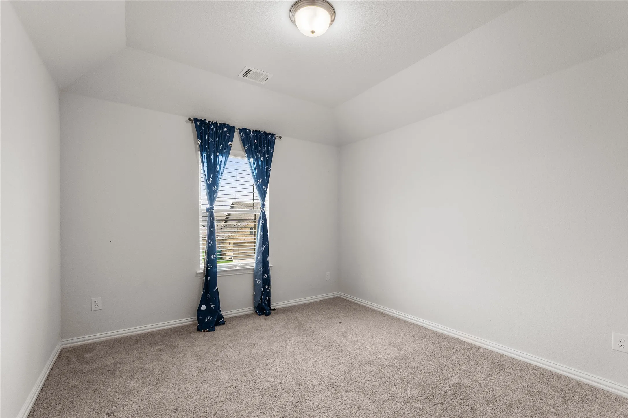 Single Family Residence For Sale in Ellis County , 870 Cavalcade Drive, Ferris, Texas 75125, 4 Bedroom, 3 Bathroom, 2 Garage spaces, 2,968 Sqft, built in 2022, mls#21280324, Real Estate Agent in Ferris, Homes For Sale in Ellis county, Homes For Sale in Ferris, Realtor in Ferris Texas, Real Estate Brokerage Independent Realty Texas, Luminita Cordes Realtor