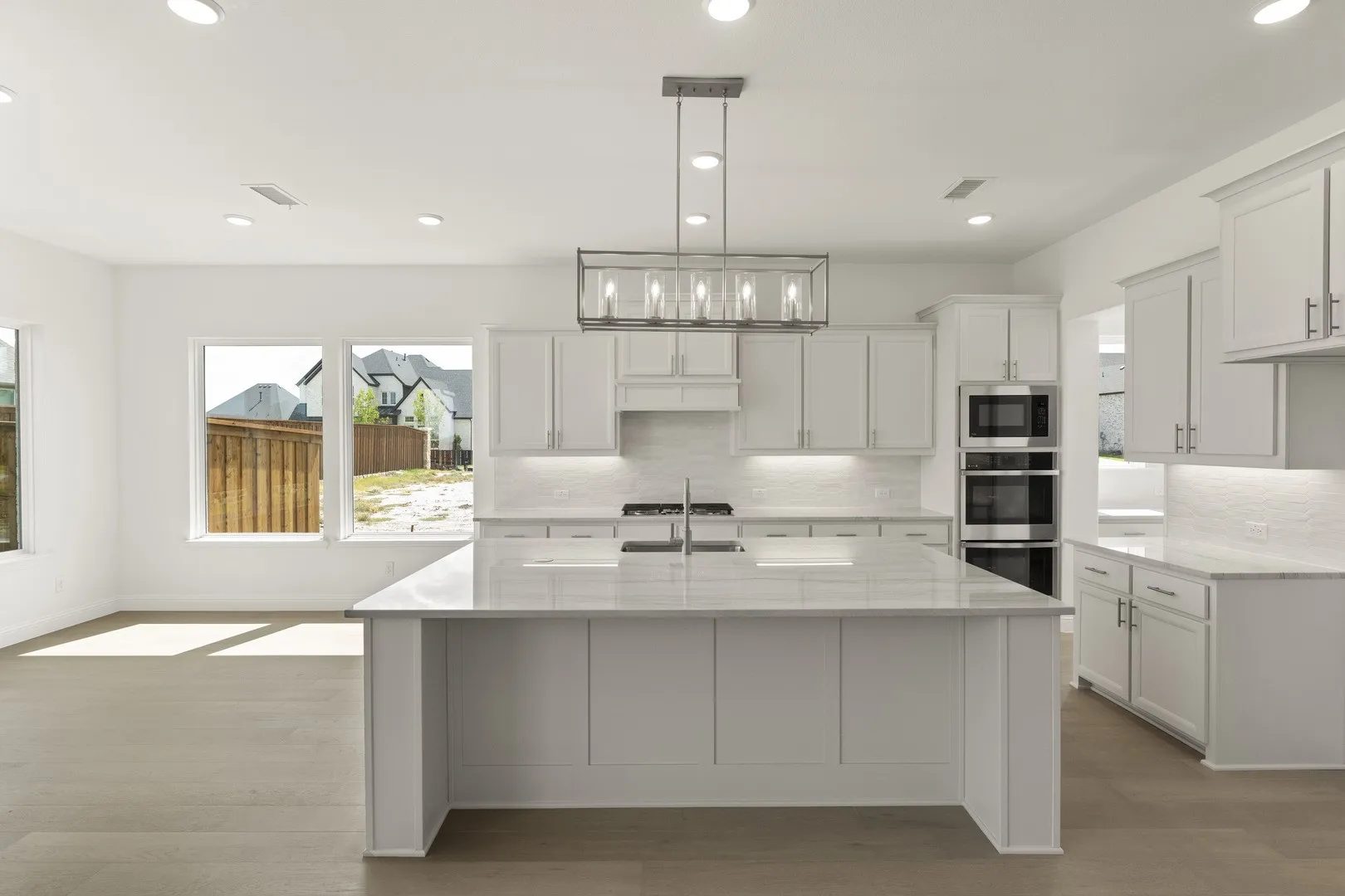 11. 3404 Haygood - Kitchen