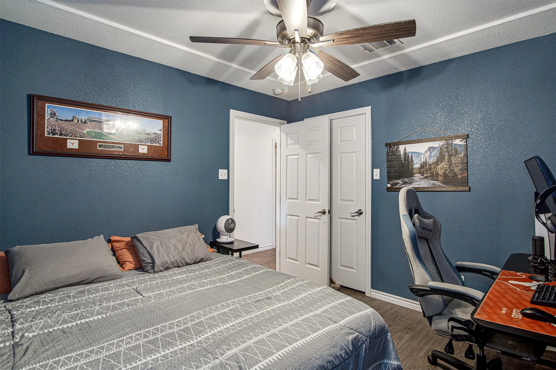 Single Family Residence For Sale in Johnson County , 161 Columbia Street, Cleburne, Texas 76031, 3 Bedroom, 2 Bathroom, 1 Garage spaces, 1,320 Sqft, built in 2021, mls#21280633, Real Estate Agent in Cleburne, Homes For Sale in Johnson county, Homes For Sale in Cleburne, Realtor in Cleburne Texas, Real Estate Brokerage Independent Realty Texas, Luminita Cordes Realtor