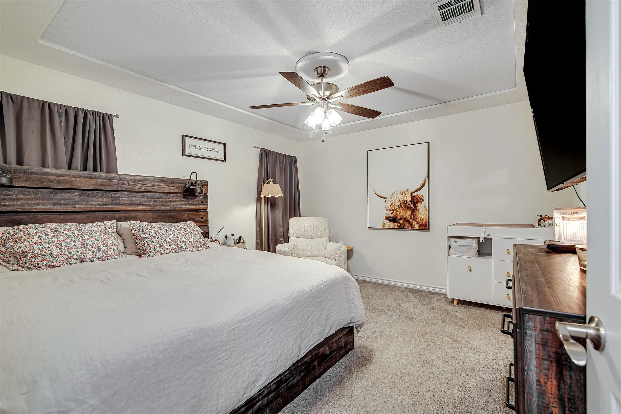 Single Family Residence For Sale in Johnson County , 161 Columbia Street, Cleburne, Texas 76031, 3 Bedroom, 2 Bathroom, 1 Garage spaces, 1,320 Sqft, built in 2021, mls#21280633, Real Estate Agent in Cleburne, Homes For Sale in Johnson county, Homes For Sale in Cleburne, Realtor in Cleburne Texas, Real Estate Brokerage Independent Realty Texas, Luminita Cordes Realtor