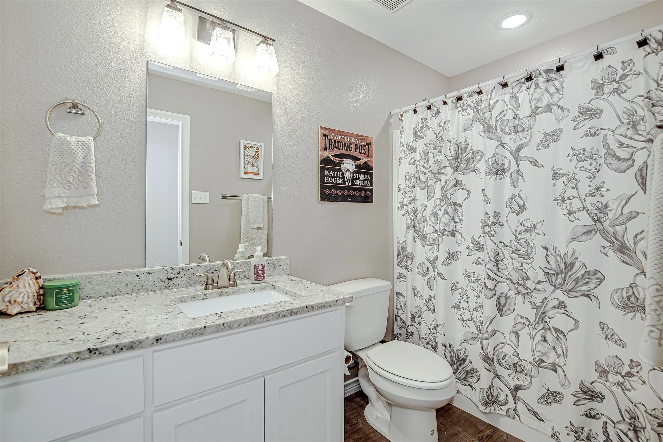 Single Family Residence For Sale in Johnson County , 161 Columbia Street, Cleburne, Texas 76031, 3 Bedroom, 2 Bathroom, 1 Garage spaces, 1,320 Sqft, built in 2021, mls#21280633, Real Estate Agent in Cleburne, Homes For Sale in Johnson county, Homes For Sale in Cleburne, Realtor in Cleburne Texas, Real Estate Brokerage Independent Realty Texas, Luminita Cordes Realtor