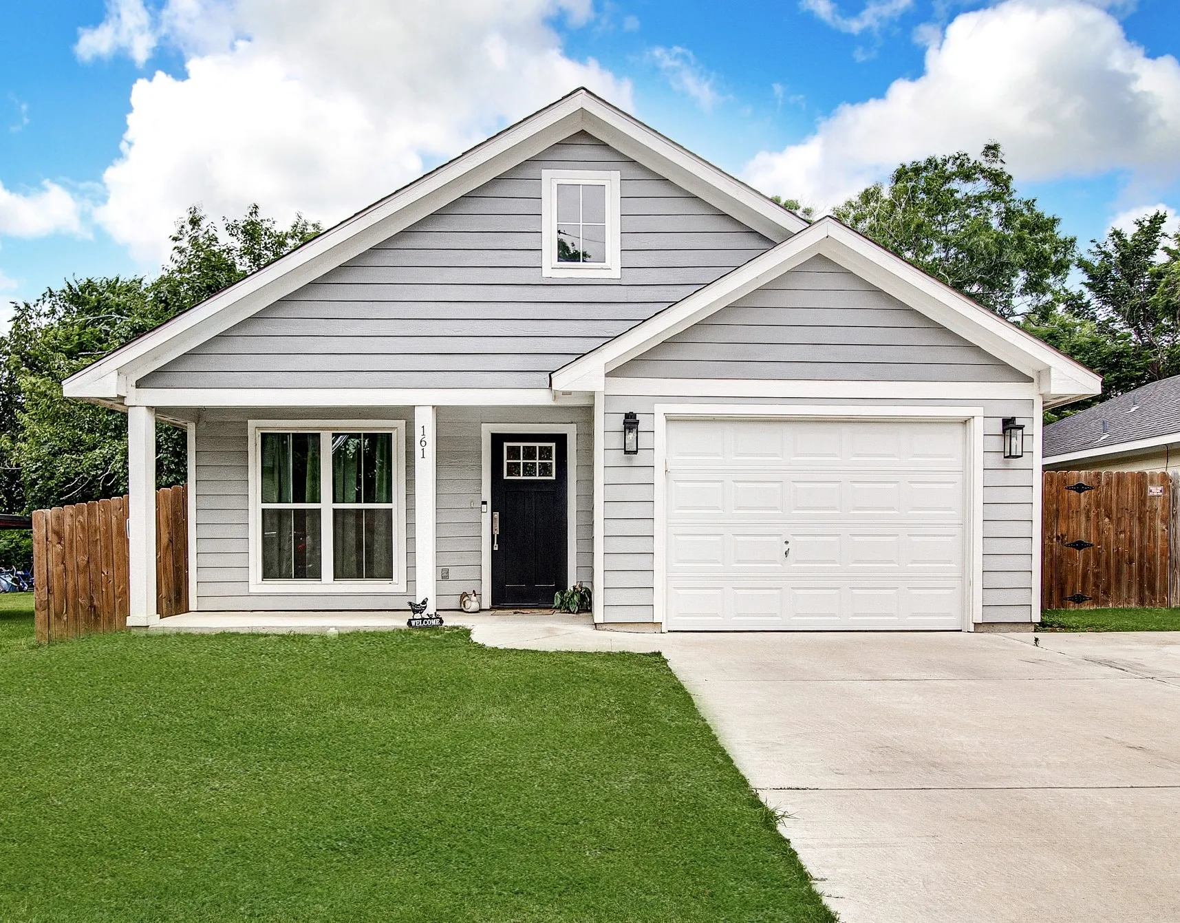 Single Family Residence For Sale in Johnson County , 161 Columbia Street, Cleburne, Texas 76031, 3 Bedroom, 2 Bathroom, 1 Garage spaces, 1,320 Sqft, built in 2021, mls#21280633, Real Estate Agent in Cleburne, Homes For Sale in Johnson county, Homes For Sale in Cleburne, Realtor in Cleburne Texas, Real Estate Brokerage Independent Realty Texas, Luminita Cordes Realtor