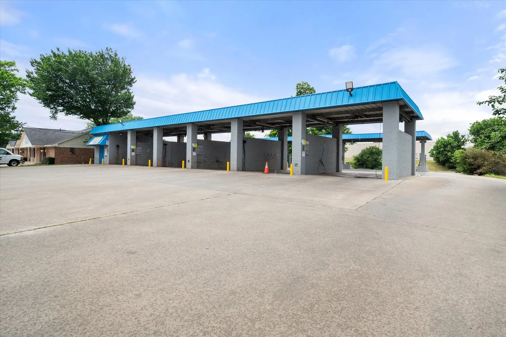 Business For Sale in Navarro County , 223 Oaklawn Drive, Corsicana, Texas 75110, 0, 0, Garage spaces, 2,112 Sqft, built in 1985, Price $429,000, mls#21279207, Real Estate Agent in Corsicana, Homes For Sale in Navarro county, Homes For Sale in Corsicana, Realtor in Corsicana Texas, Real Estate Brokerage Independent Realty Texas, Luminita Cordes Realtor