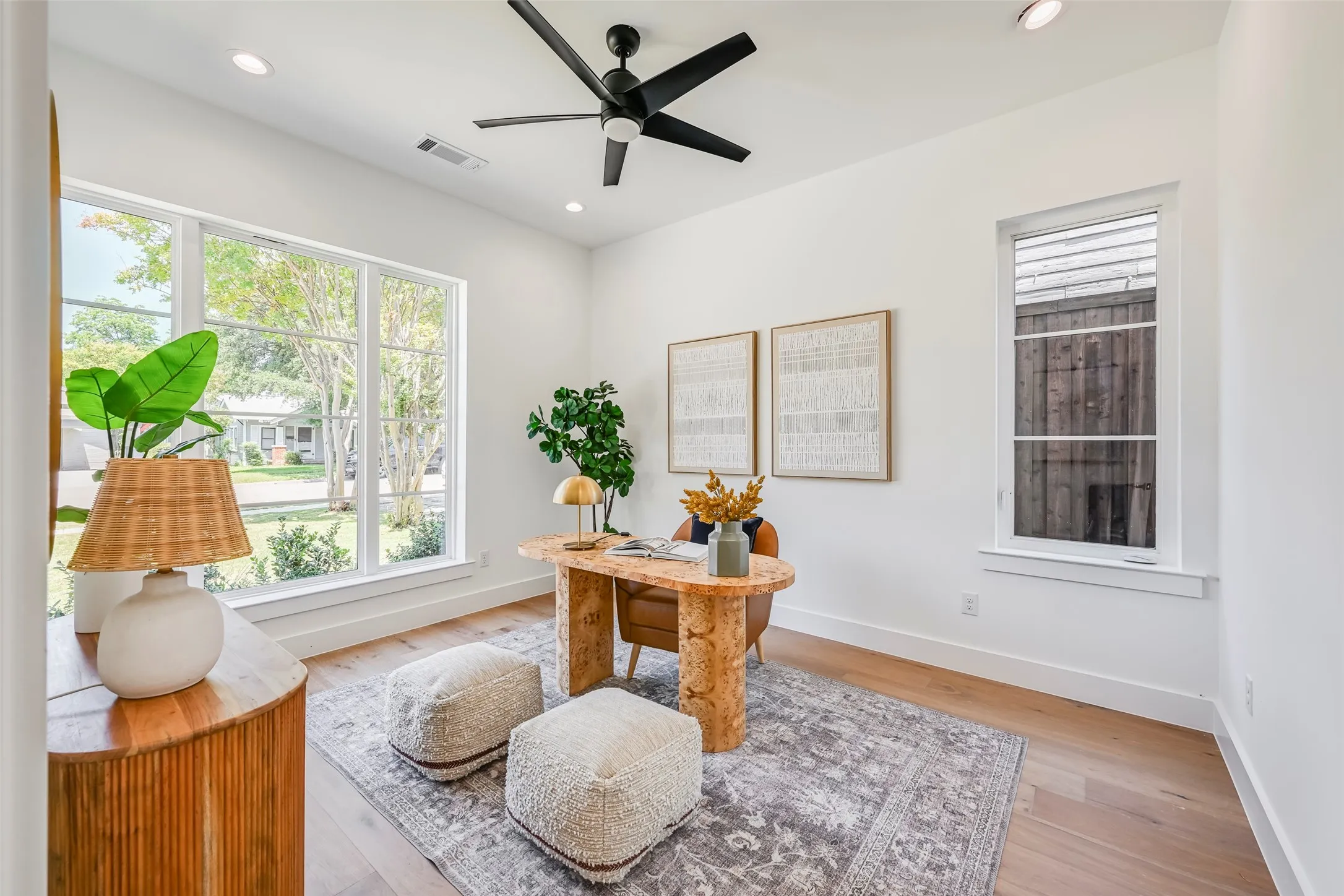 Single Family Residence For Rent in Dallas County , 6226 Lakeshore Drive, Dallas, Texas 75214, 5 Bedroom, 5 Bathroom, 2 Garage spaces, 4,150 Sqft, built in 2026, mls#21281454, Real Estate Agent in Dallas, Homes For Rent in Dallas county, Homes For Rent in Dallas, Realtor in Dallas Texas, Real Estate Brokerage Independent Realty Texas, Luminita Cordes Realtor