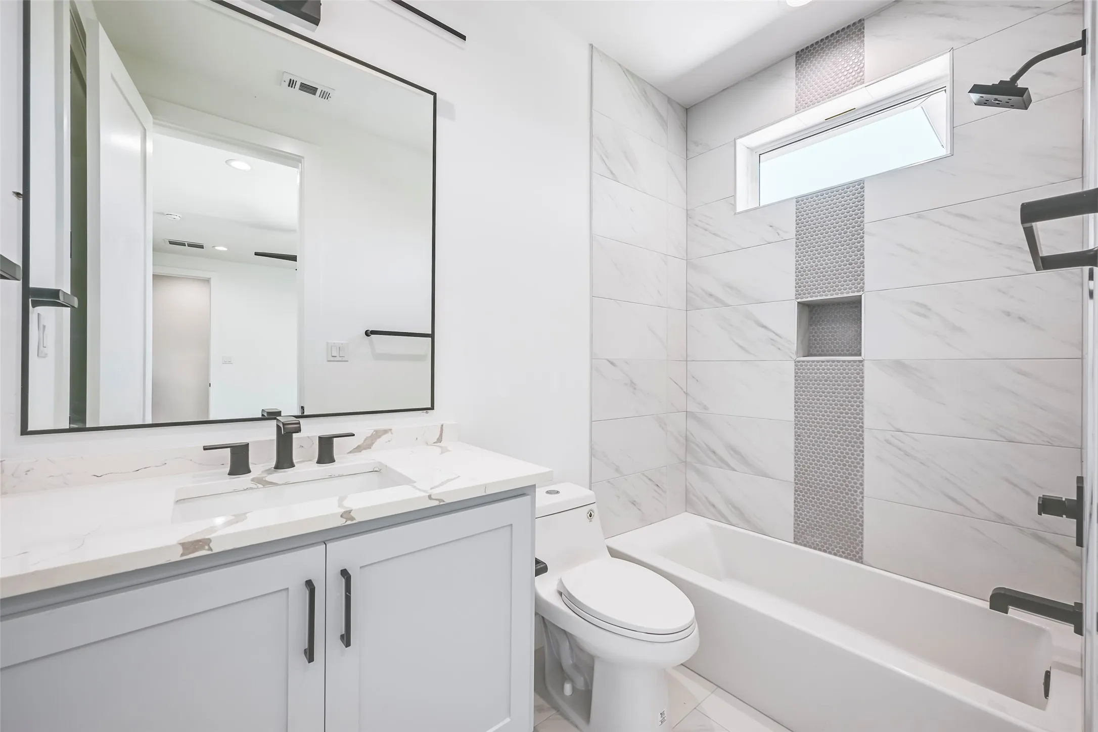 Single Family Residence For Rent in Dallas County , 6226 Lakeshore Drive, Dallas, Texas 75214, 5 Bedroom, 5 Bathroom, 2 Garage spaces, 4,150 Sqft, built in 2026, mls#21281454, Real Estate Agent in Dallas, Homes For Rent in Dallas county, Homes For Rent in Dallas, Realtor in Dallas Texas, Real Estate Brokerage Independent Realty Texas, Luminita Cordes Realtor