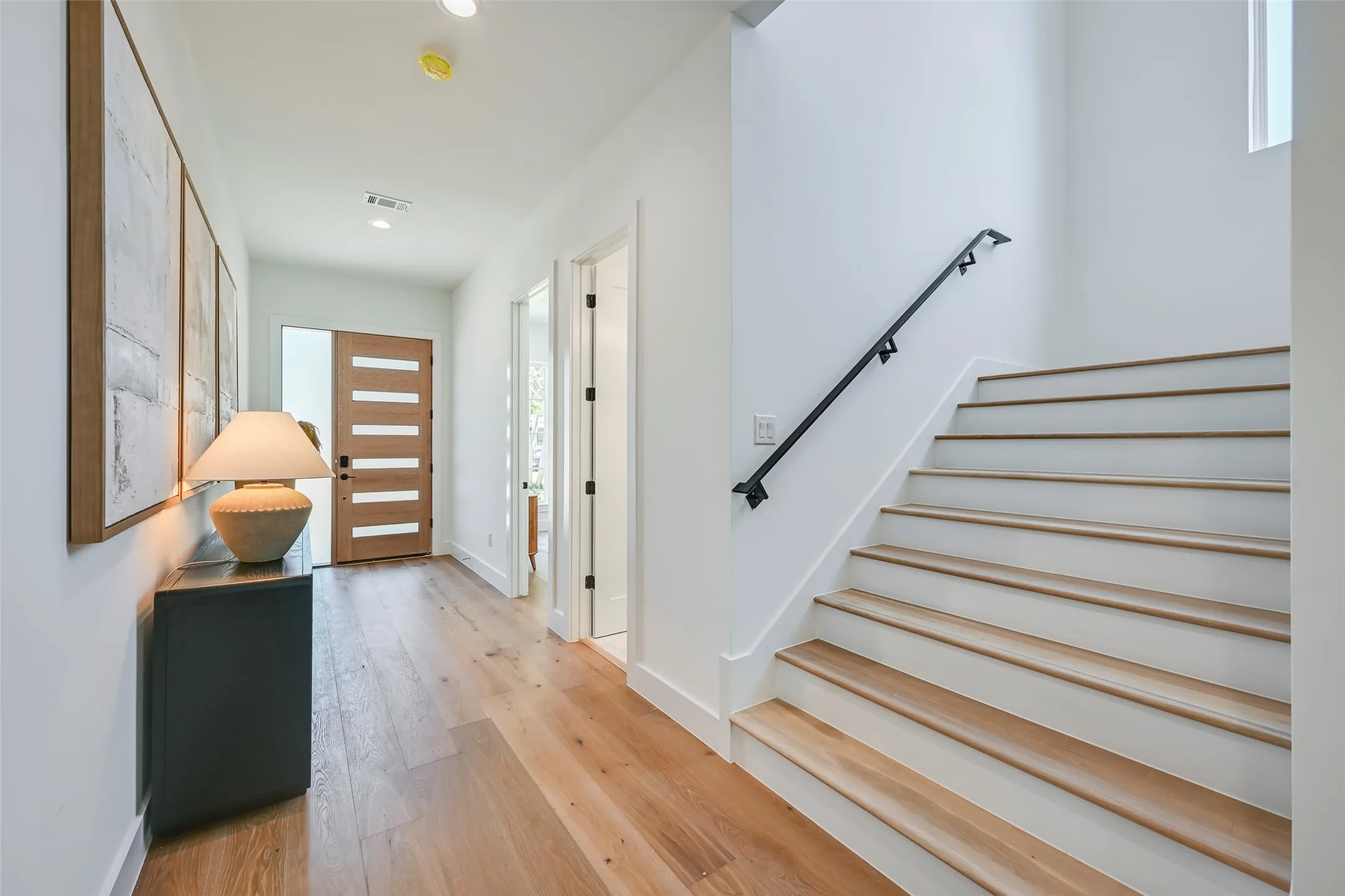 Single Family Residence For Rent in Dallas County , 6226 Lakeshore Drive, Dallas, Texas 75214, 5 Bedroom, 5 Bathroom, 2 Garage spaces, 4,150 Sqft, built in 2026, mls#21281454, Real Estate Agent in Dallas, Homes For Rent in Dallas county, Homes For Rent in Dallas, Realtor in Dallas Texas, Real Estate Brokerage Independent Realty Texas, Luminita Cordes Realtor