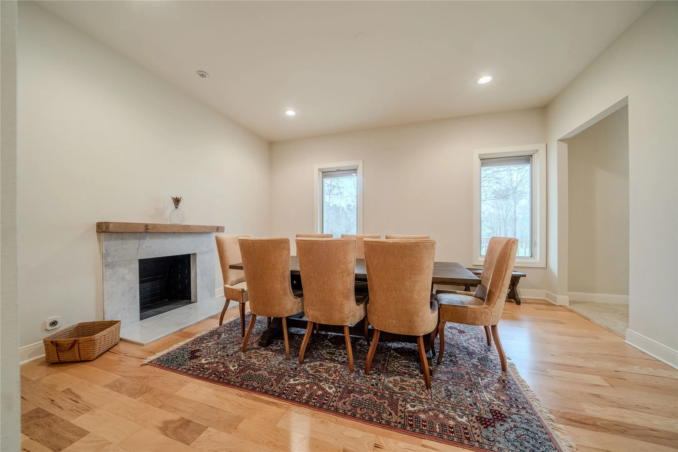 Single Family Residence For Sale in Gregg County , 3 Lakeside, Longview, Texas 75604, 5 Bedroom, 6 Bathroom, 3 Garage spaces, 5,550 Sqft, built in 1995, Price $799,000, mls#21281460, Real Estate Agent in Longview, Homes For Sale in Gregg county, Homes For Sale in Longview, Realtor in Longview Texas, Real Estate Brokerage Independent Realty Texas, Luminita Cordes Realtor