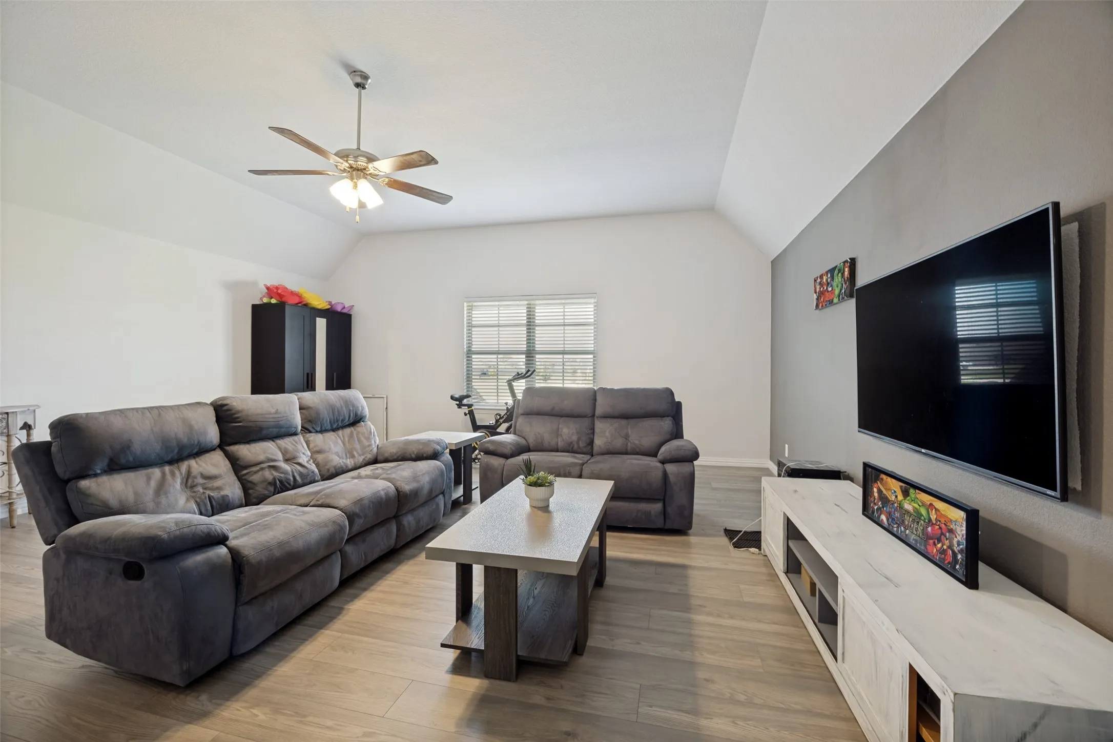 Single Family Residence For Sale in Collin County , 2201 Henson Lane, Nevada, Texas 75173, 4 Bedrooms, 3 Bathrooms, 3 Garage spaces, 3,191 Sqft, built in 2019, Price $679,000, mls#21281170, Real Estate Agent in Nevada, Homes For Sale in Collin county, Homes For Sale in Nevada, Realtor in Nevada Texas, Real Estate Brokerage Independent Realty Texas, Luminita Cordes Realtor