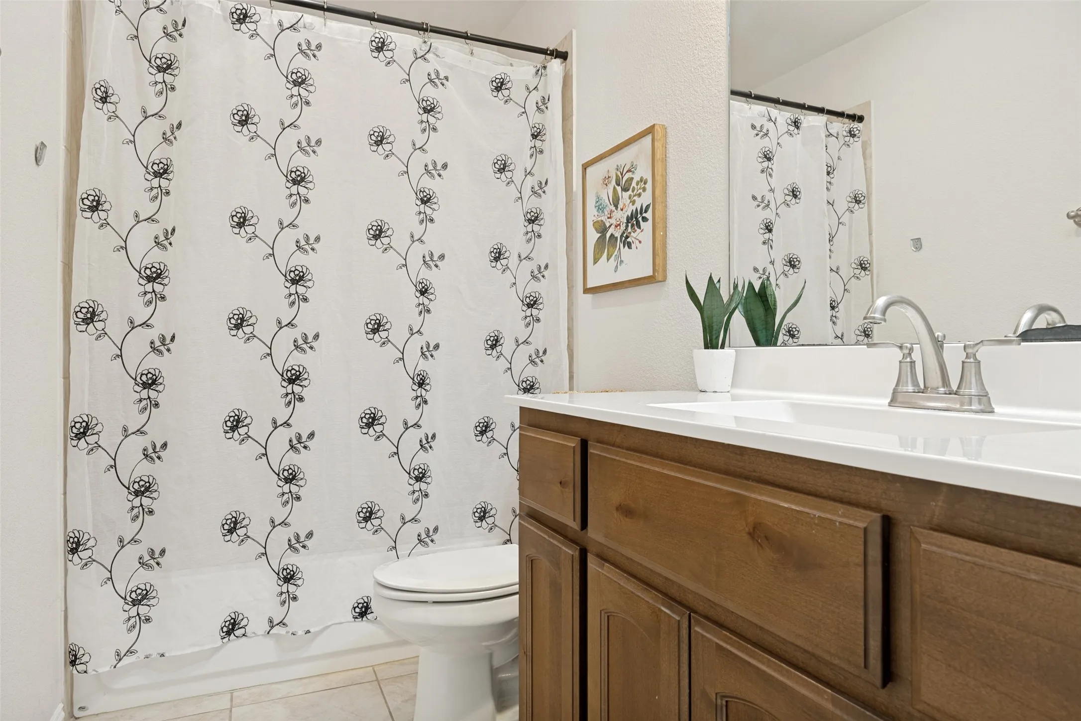 Single Family Residence For Sale in Collin County , 2201 Henson Lane, Nevada, Texas 75173, 4 Bedrooms, 3 Bathrooms, 3 Garage spaces, 3,191 Sqft, built in 2019, Price $679,000, mls#21281170, Real Estate Agent in Nevada, Homes For Sale in Collin county, Homes For Sale in Nevada, Realtor in Nevada Texas, Real Estate Brokerage Independent Realty Texas, Luminita Cordes Realtor