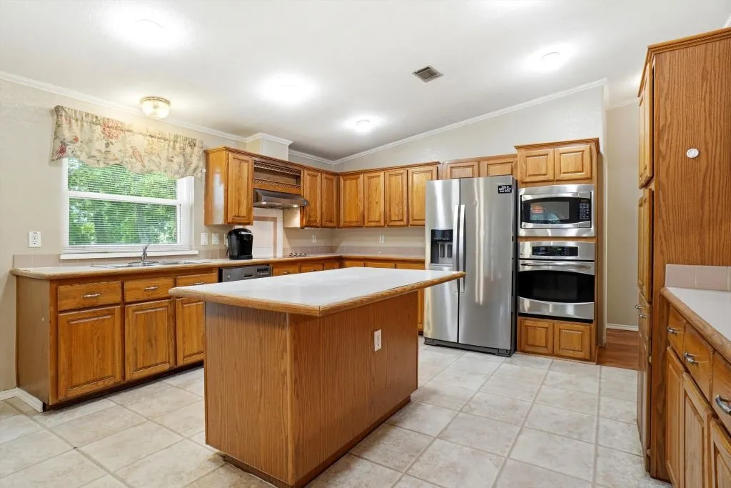 Manufactured Home For Sale in Hunt County , 4386 County Road 2200, Greenville, Texas 75402, 3 Bedroom, 2 Bathroom, 4 Garage spaces, 1,920 Sqft, built in 1997, mls#21281353, Real Estate Agent in Greenville, Homes For Sale in Hunt county, Homes For Sale in Greenville, Realtor in Greenville Texas, Real Estate Brokerage Independent Realty Texas, Luminita Cordes Realtor