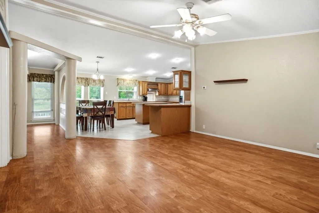 Manufactured Home For Sale in Hunt County , 4386 County Road 2200, Greenville, Texas 75402, 3 Bedroom, 2 Bathroom, 4 Garage spaces, 1,920 Sqft, built in 1997, mls#21281353, Real Estate Agent in Greenville, Homes For Sale in Hunt county, Homes For Sale in Greenville, Realtor in Greenville Texas, Real Estate Brokerage Independent Realty Texas, Luminita Cordes Realtor